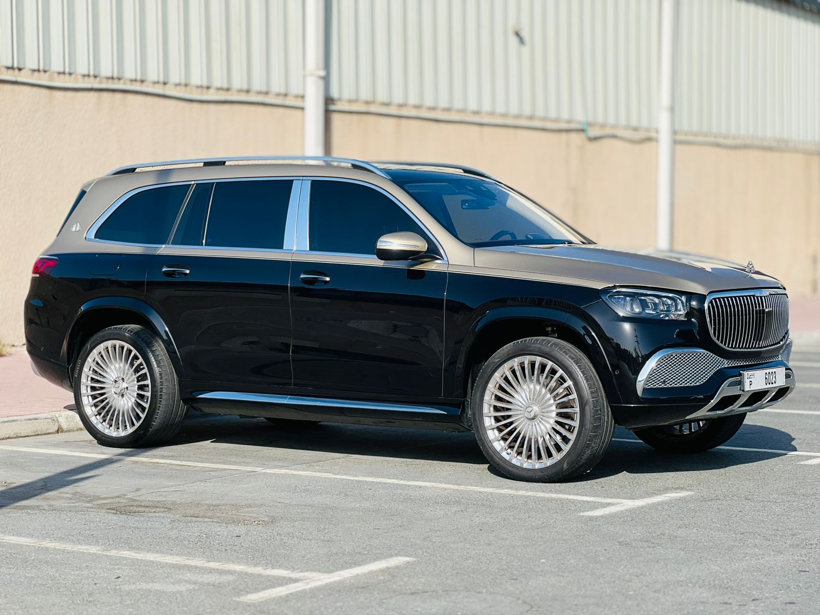 Hire Mercedes-Maybach GLS 600 Black in Dubai photo 2