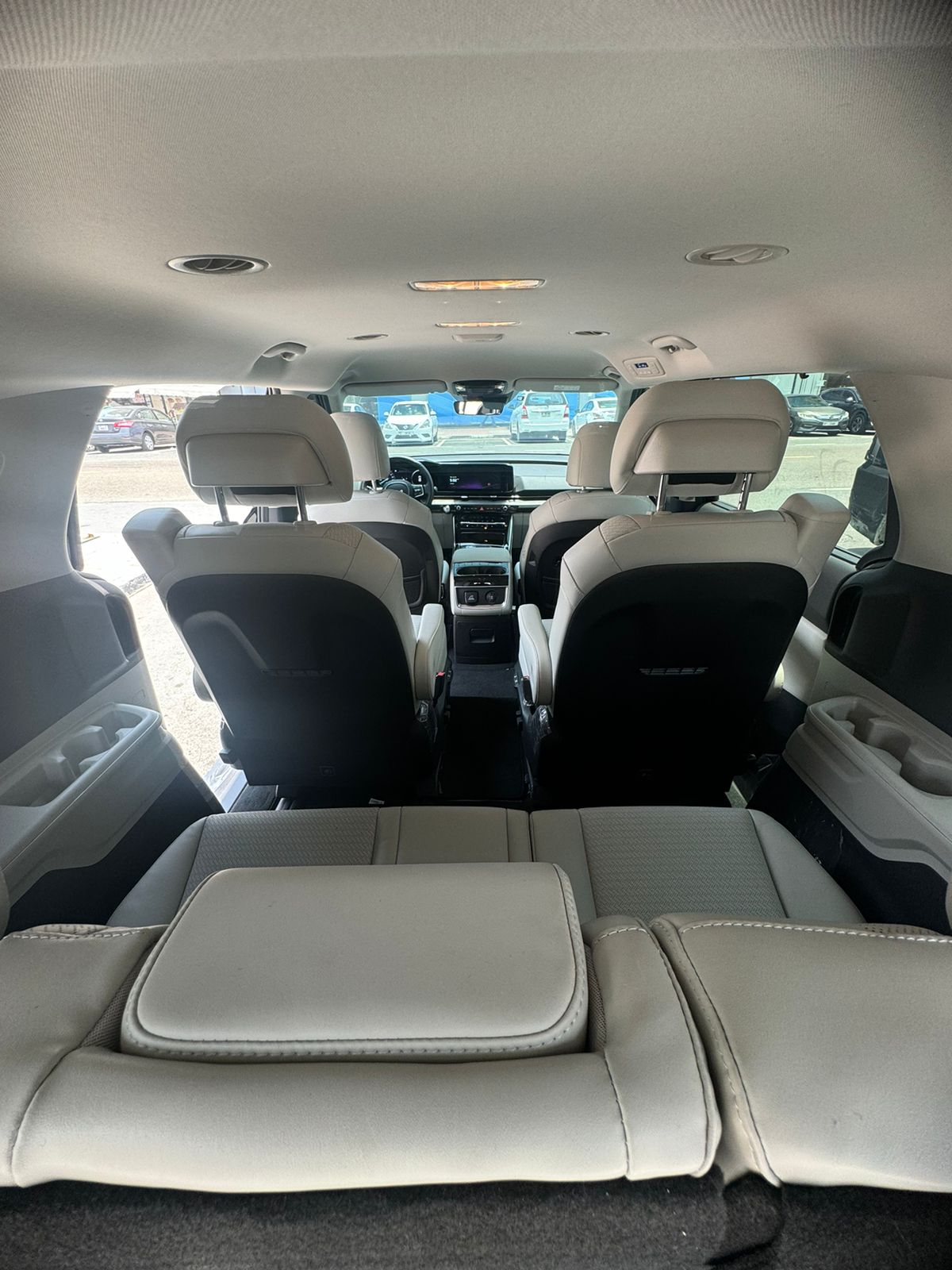 Rent a 2024 Kia Carnival Black in Dubai photo 8