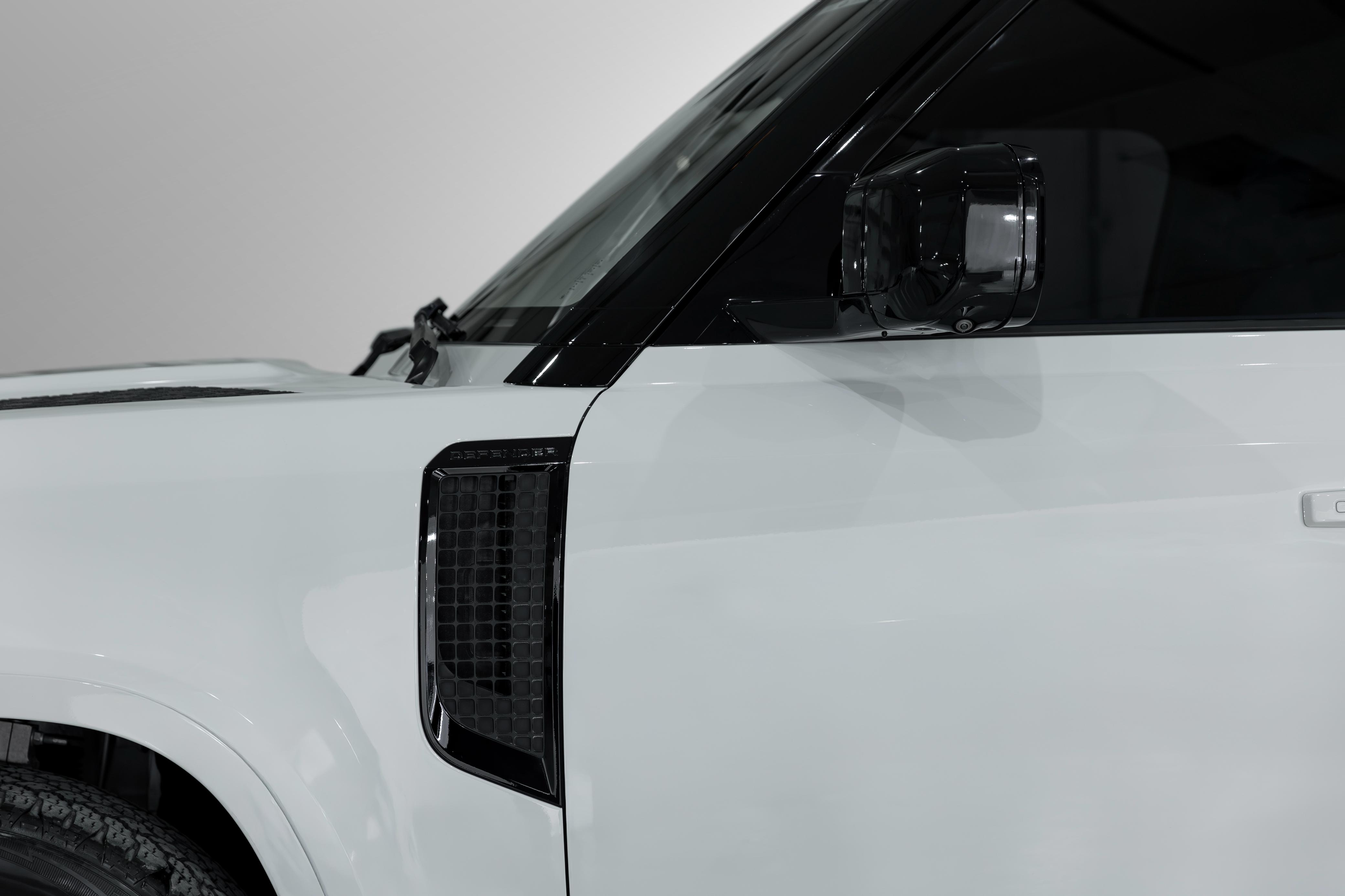 Land Rover Defender White Rental in Dubai photo 9