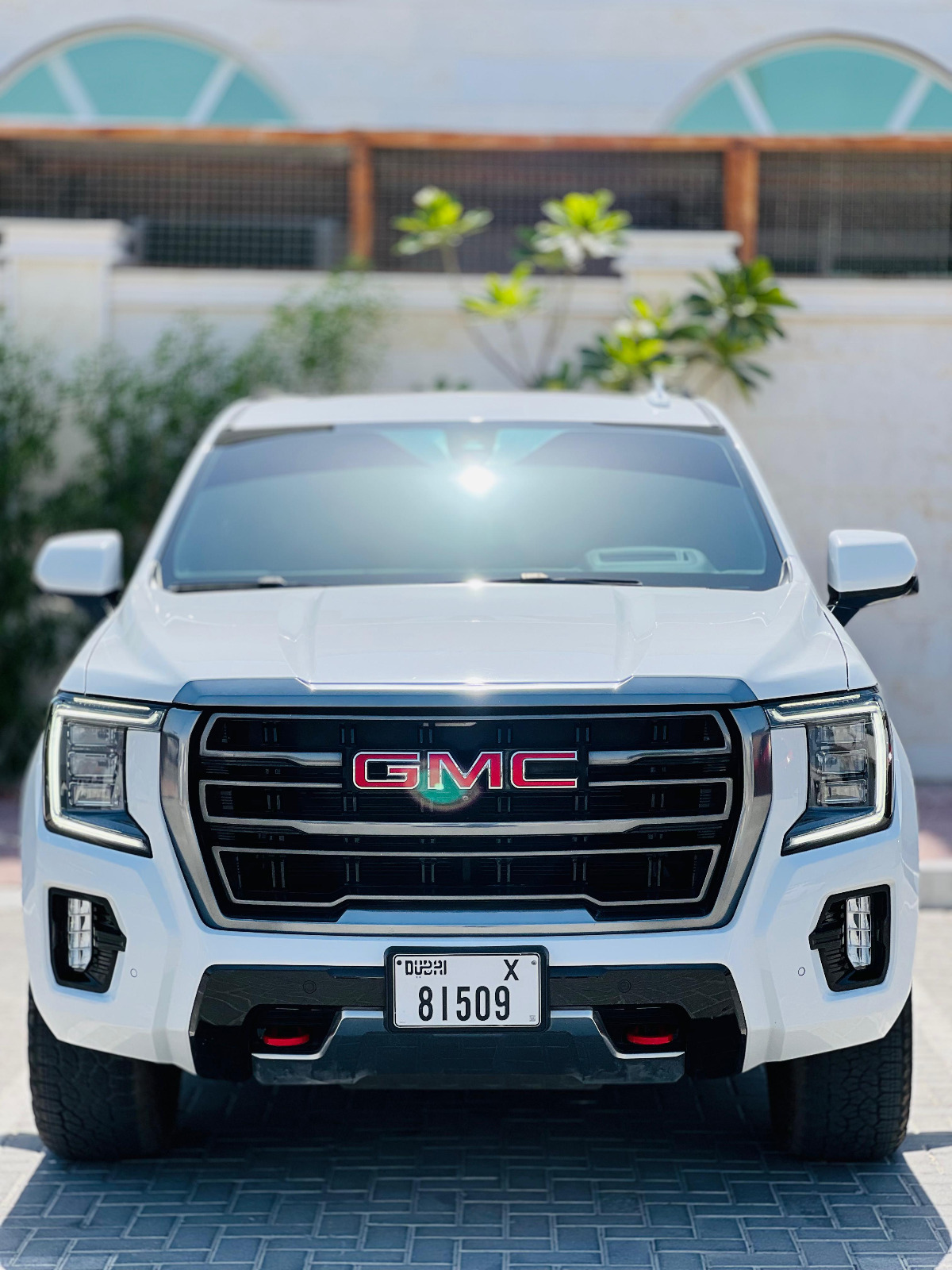 Hire 2022 GMC Yukon White in Dubai photo 3