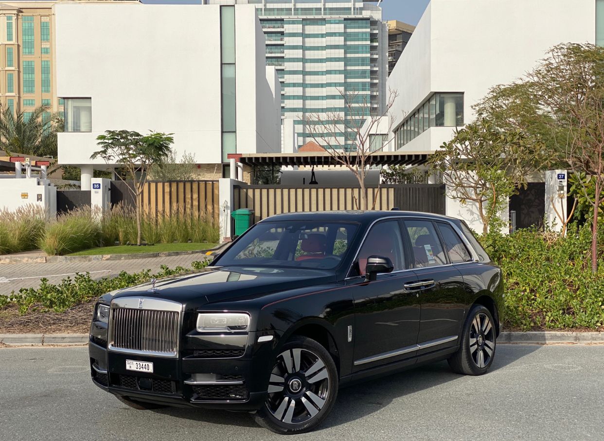 Rolls-Royce Cullinan Black for Rent in Dubai