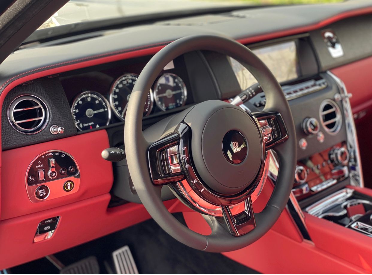 Rolls-Royce Cullinan Black for Rent in Dubai photo 5