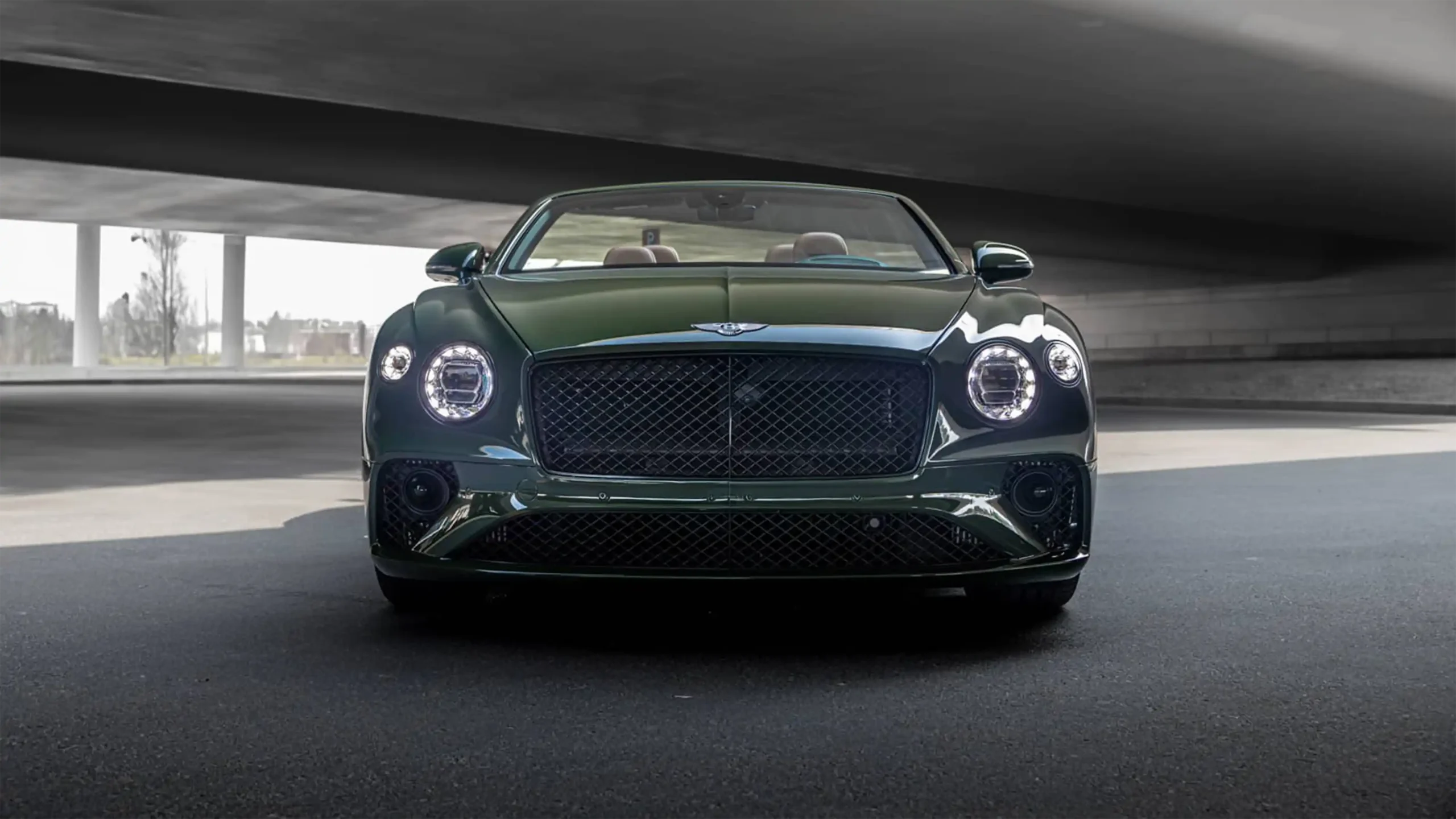 Bentley Continental GTC Green Rental in Dubai photo 2
