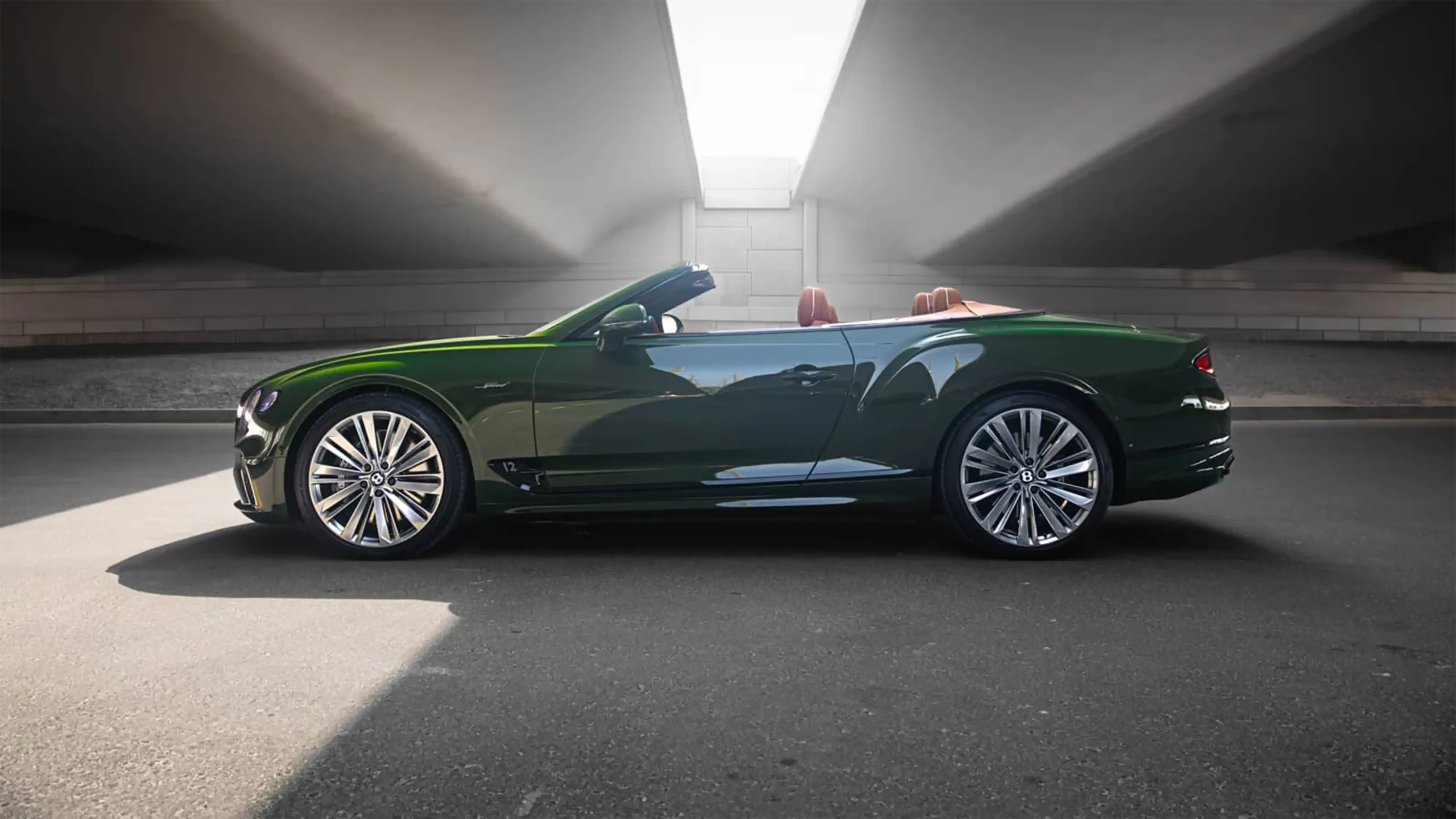 Bentley Continental GTC Green Rental in Dubai photo 4