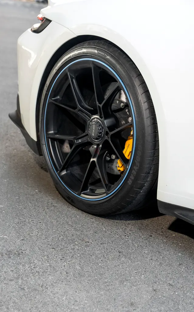 2024 Porsche 911 for Rent in Business Bay photo 6