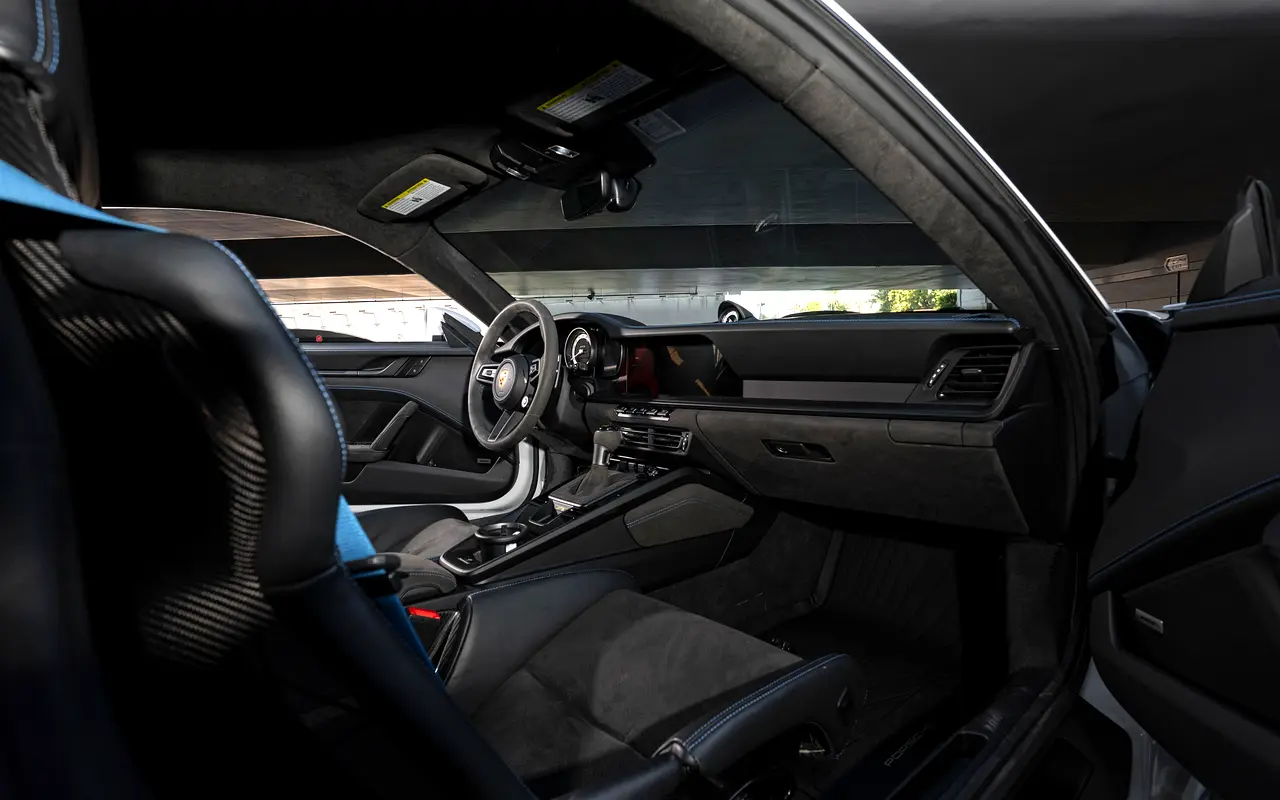 2024 Porsche 911 for Rent in Business Bay photo 8