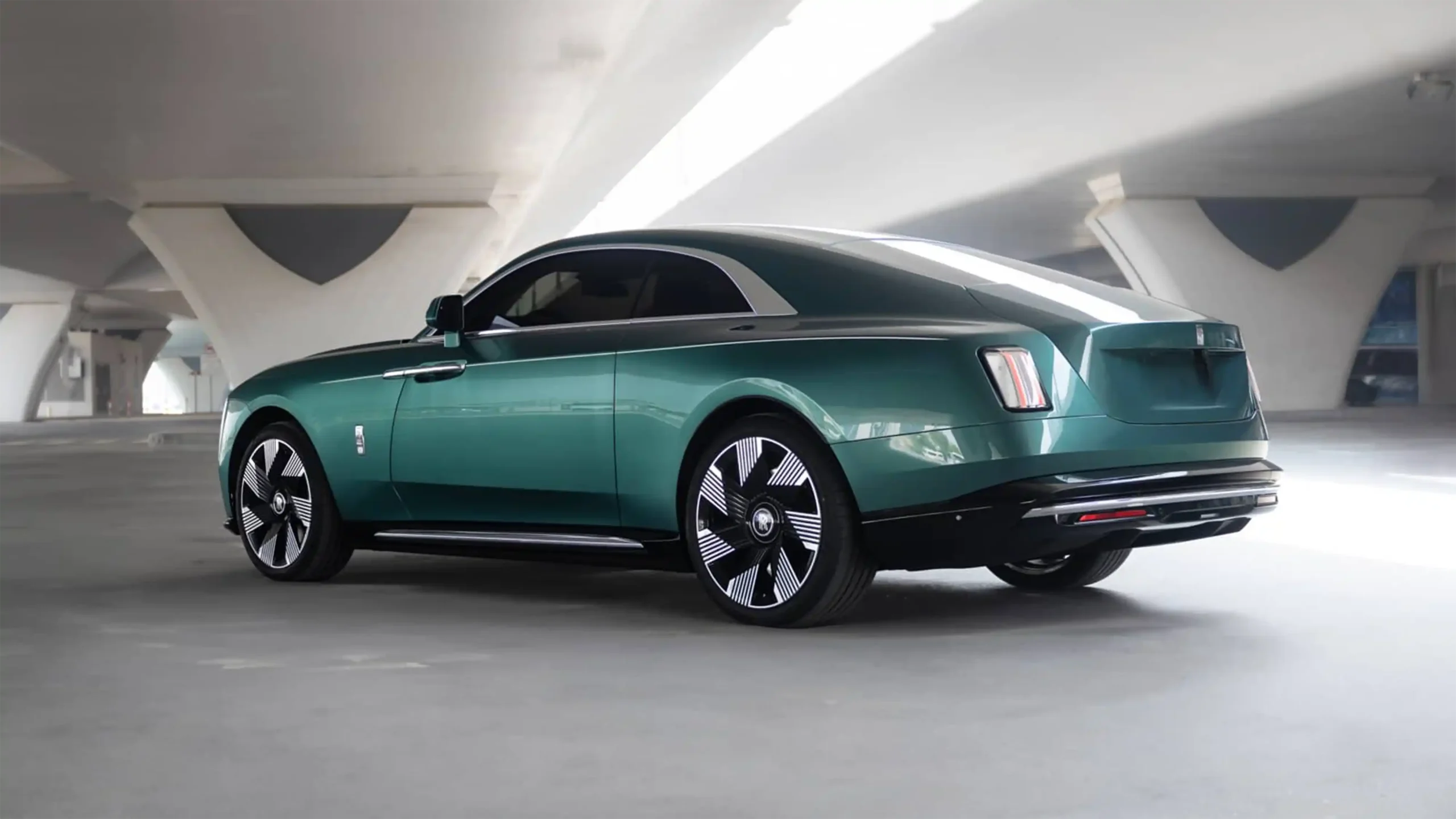 Rolls-Royce Spectre Green Rental in Dubai photo 3