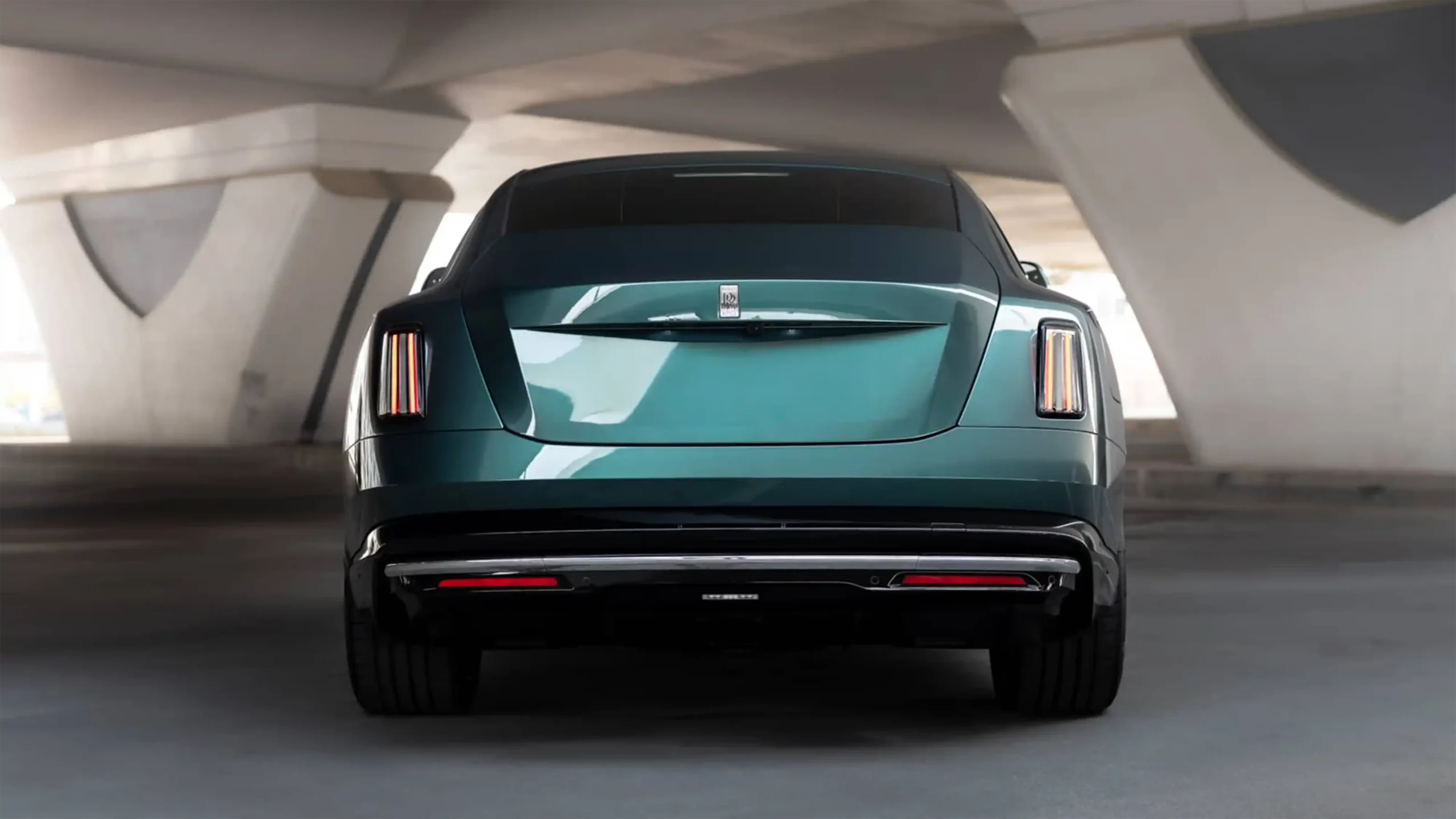 Rolls-Royce Spectre Green Rental in Dubai photo 4