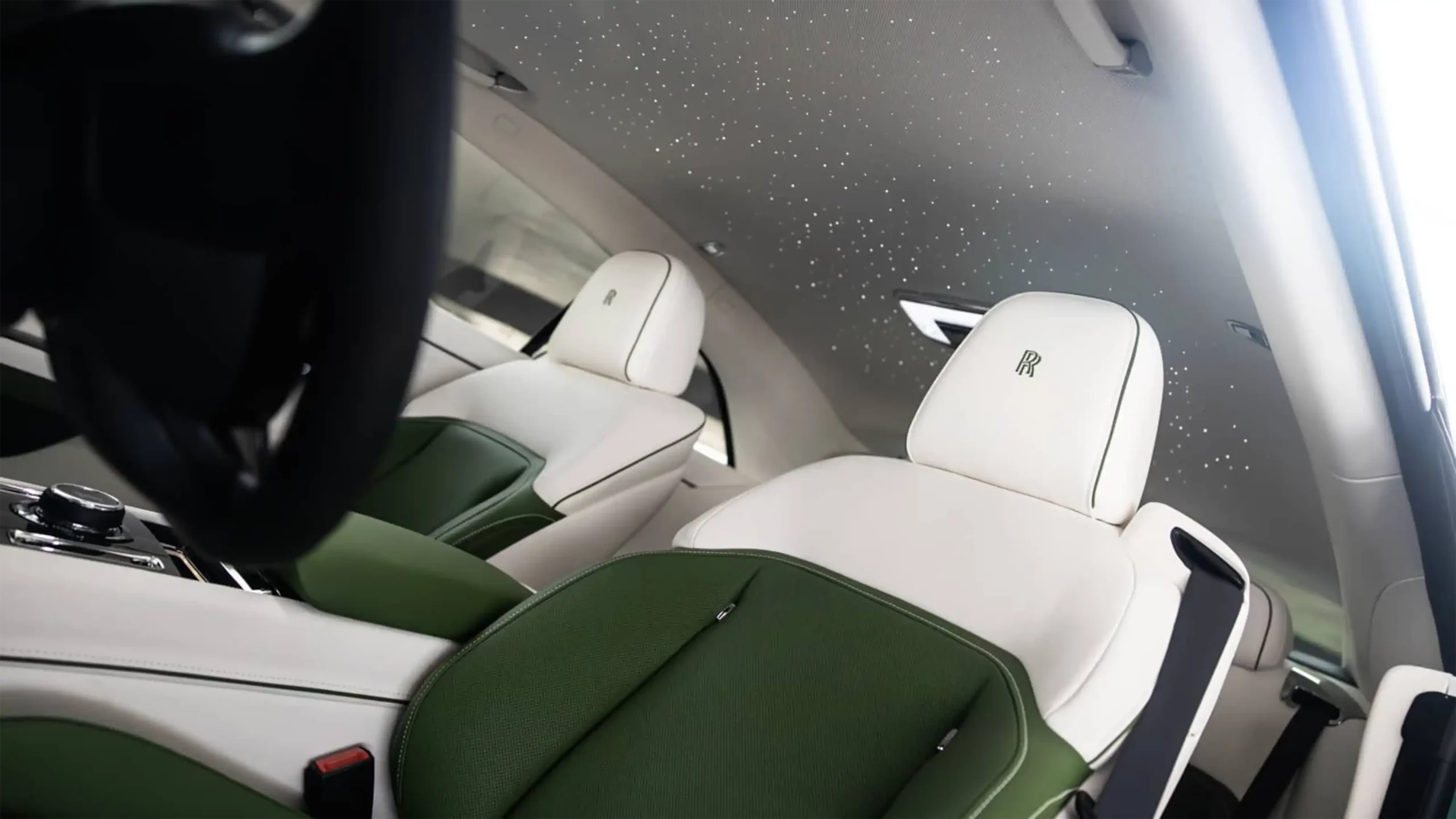 Rolls-Royce Spectre Green Rental in Dubai photo 6