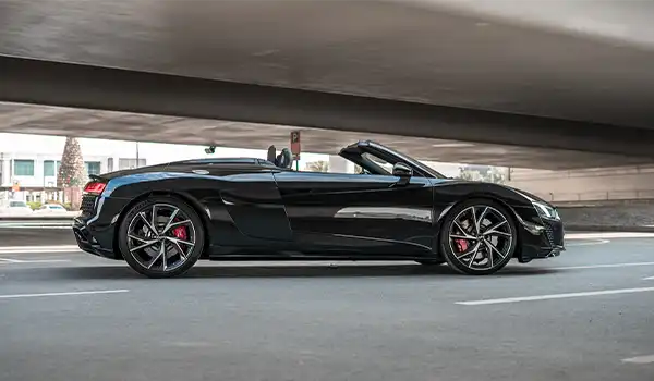 Rent a Audi R8 Spyder Grey in Dubai photo 3
