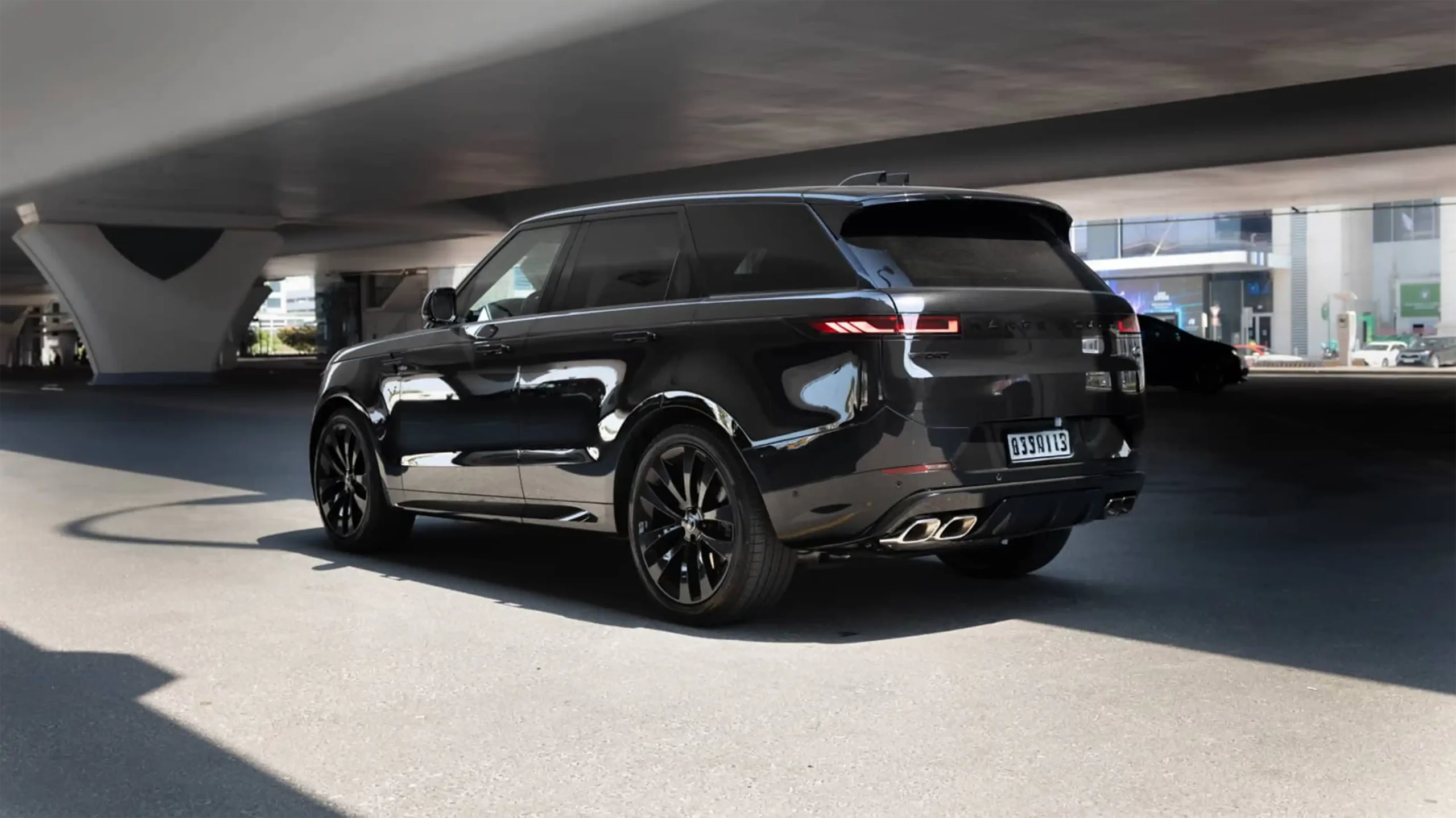 Hire Land Rover Range Rover Sport Black in Dubai photo 3