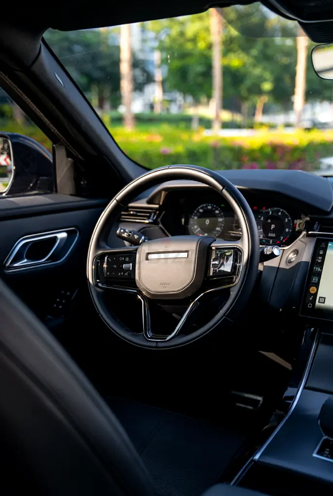 2025 Land Rover Range Rover Velar for Rent in Dubai Marina photo 3