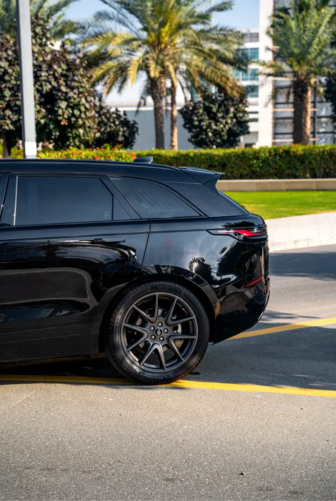 2025 Land Rover Range Rover Velar for Rent in Dubai Marina photo 6