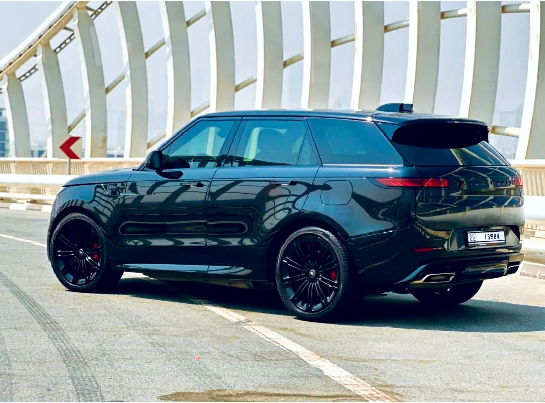 2024 Land Rover Range Rover Sport for Rent in Oud Metha photo 2