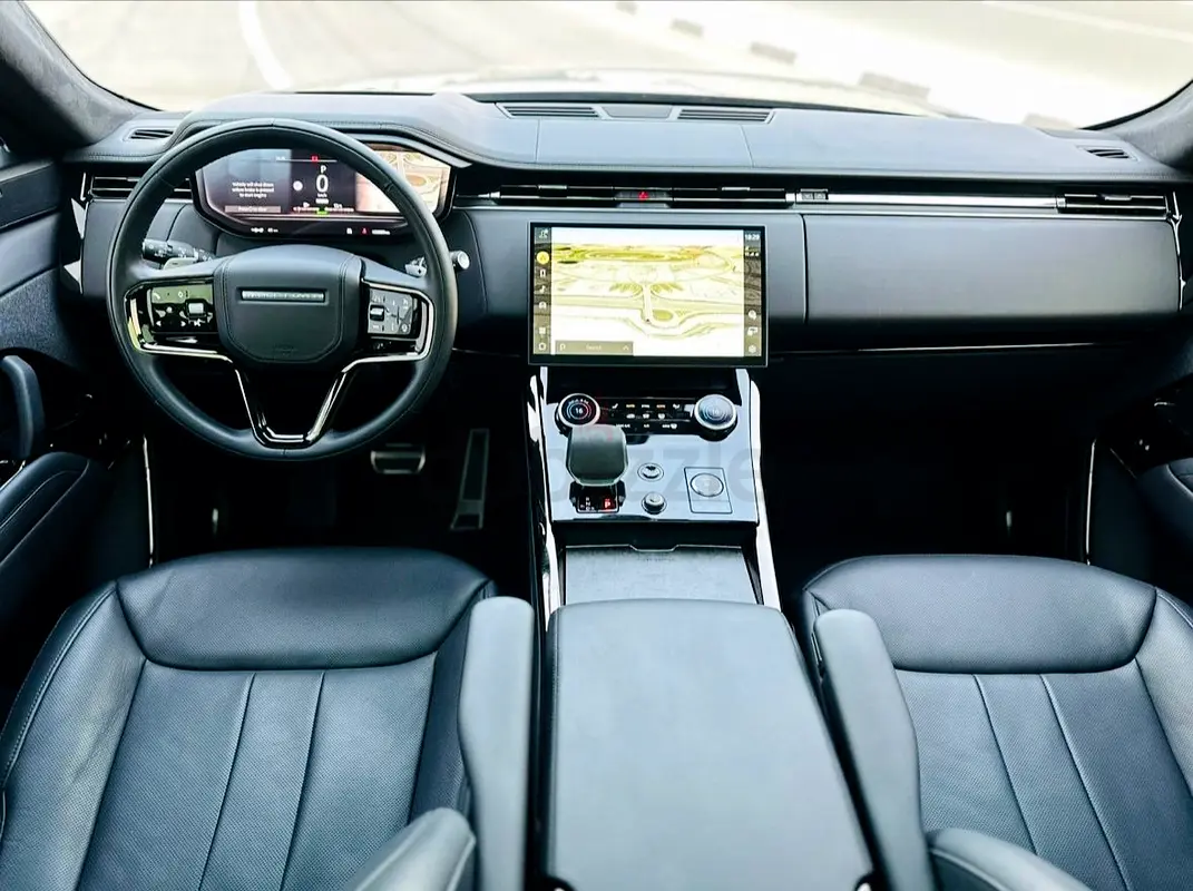 2024 Land Rover Range Rover Sport for Rent in Oud Metha photo 7