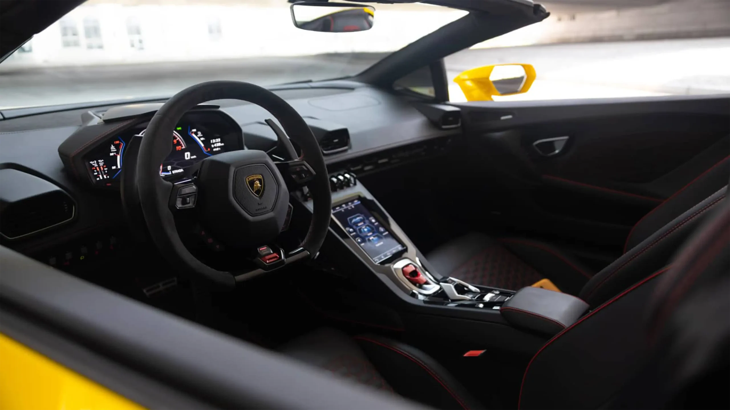 Hire Lamborghini Huracan EVO Spyder Yellow in Dubai photo 4