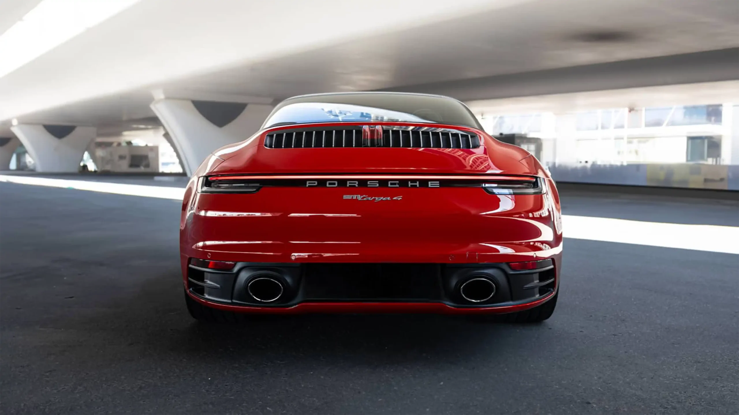 Porsche 911 Targa Red for Rent in Dubai photo 2