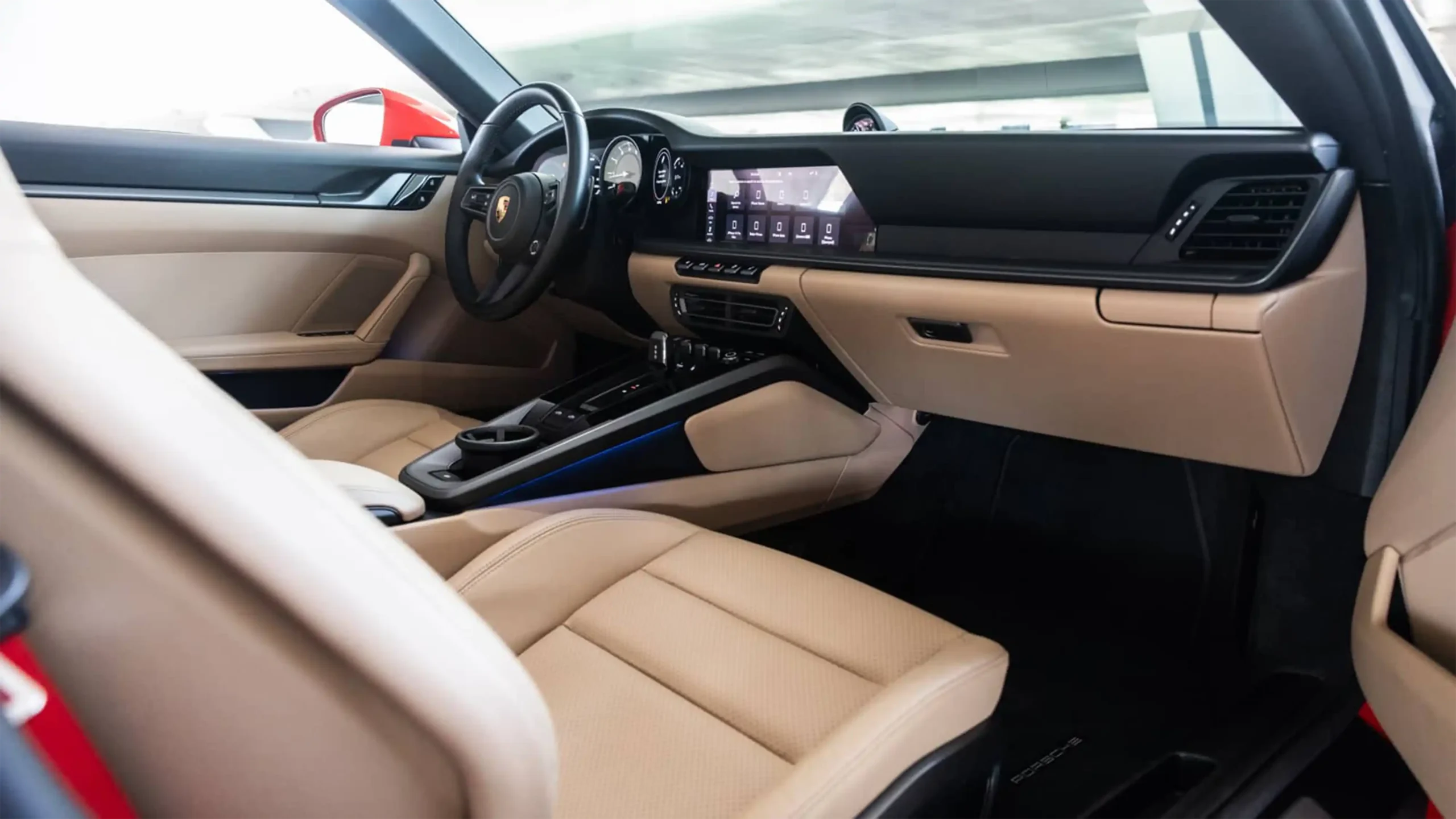 Porsche 911 Targa Red for Rent in Dubai photo 6