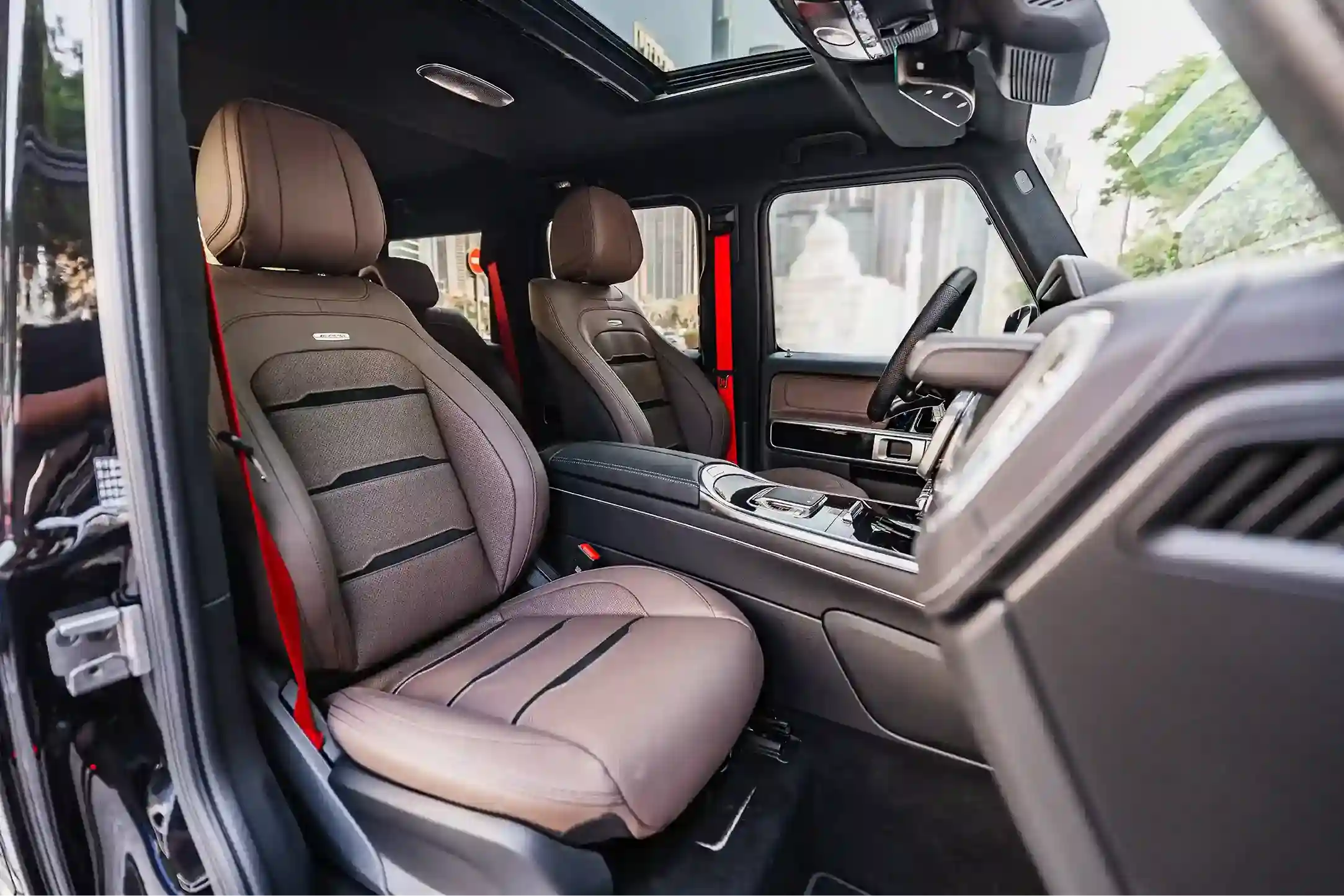 2025 Mercedes-Benz G63 AMG Black for Rent in Dubai photo 7