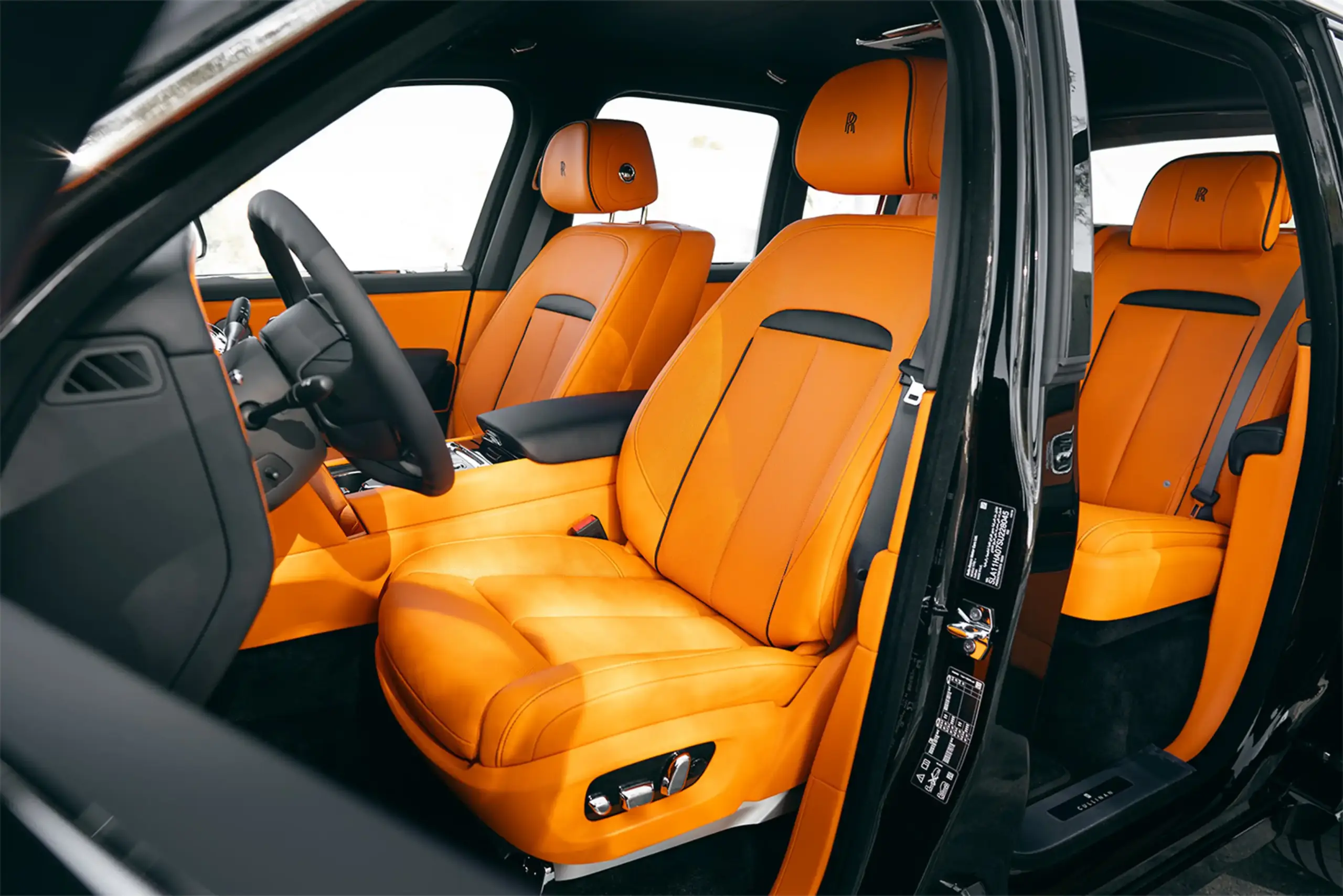 2025 Rolls-Royce Cullinan Black for Rent in Dubai photo 6