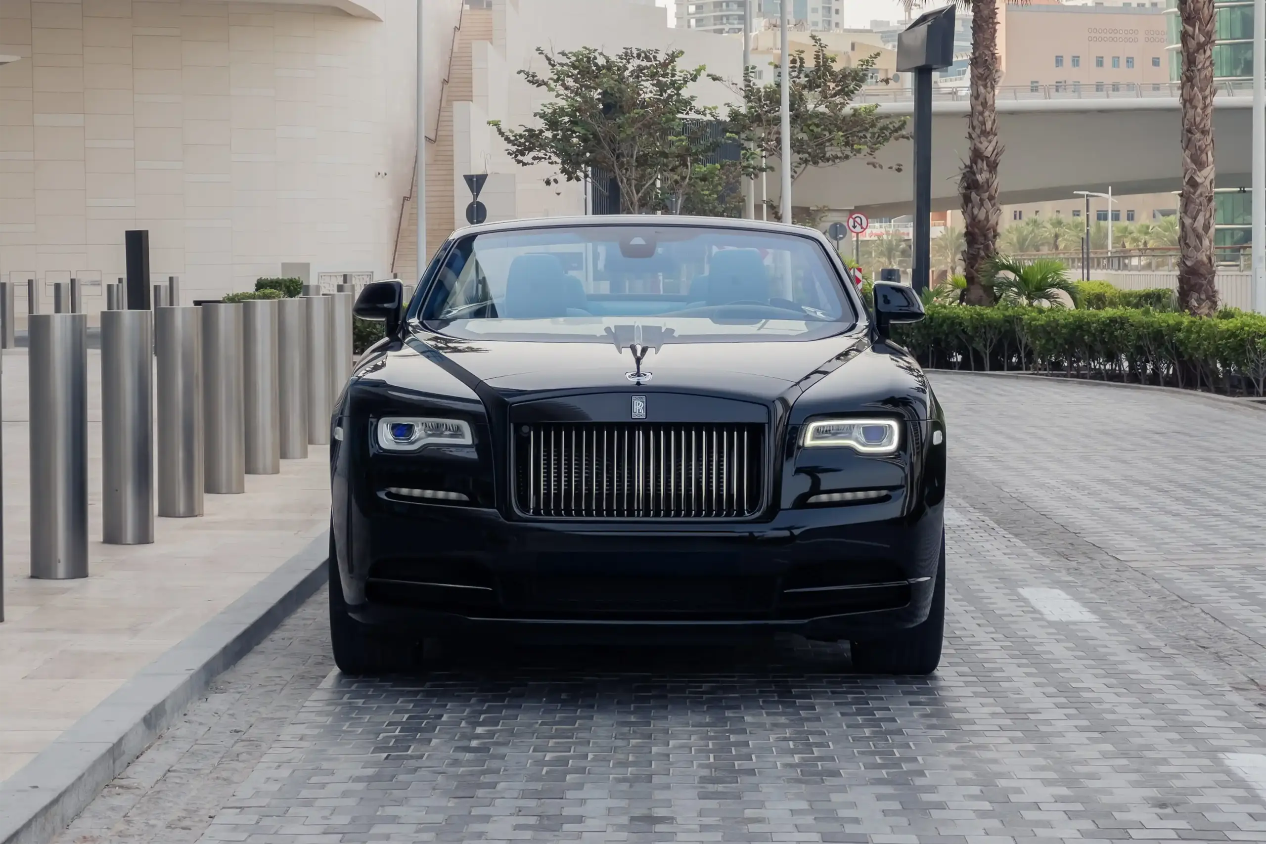 Rolls-Royce Dawn Black Rental in Dubai photo 3