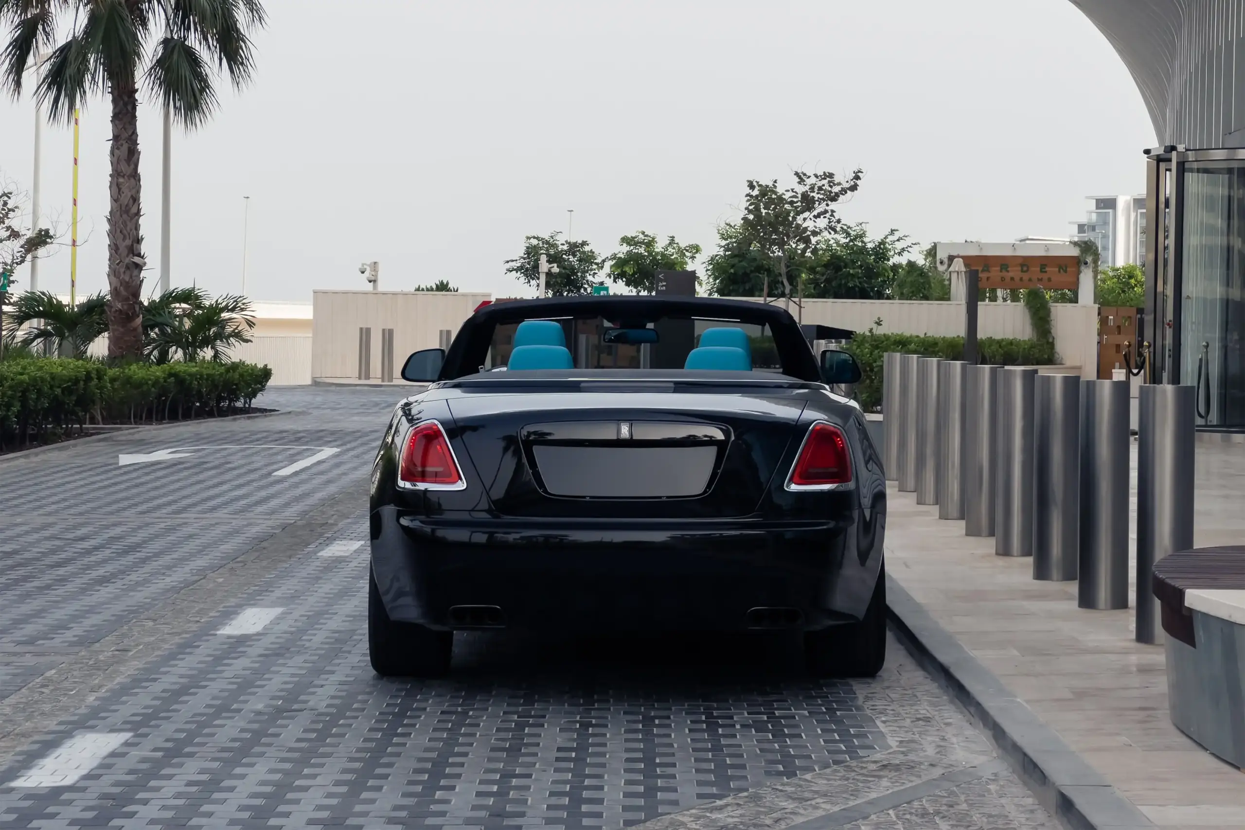 Rolls-Royce Dawn Black Rental in Dubai photo 5