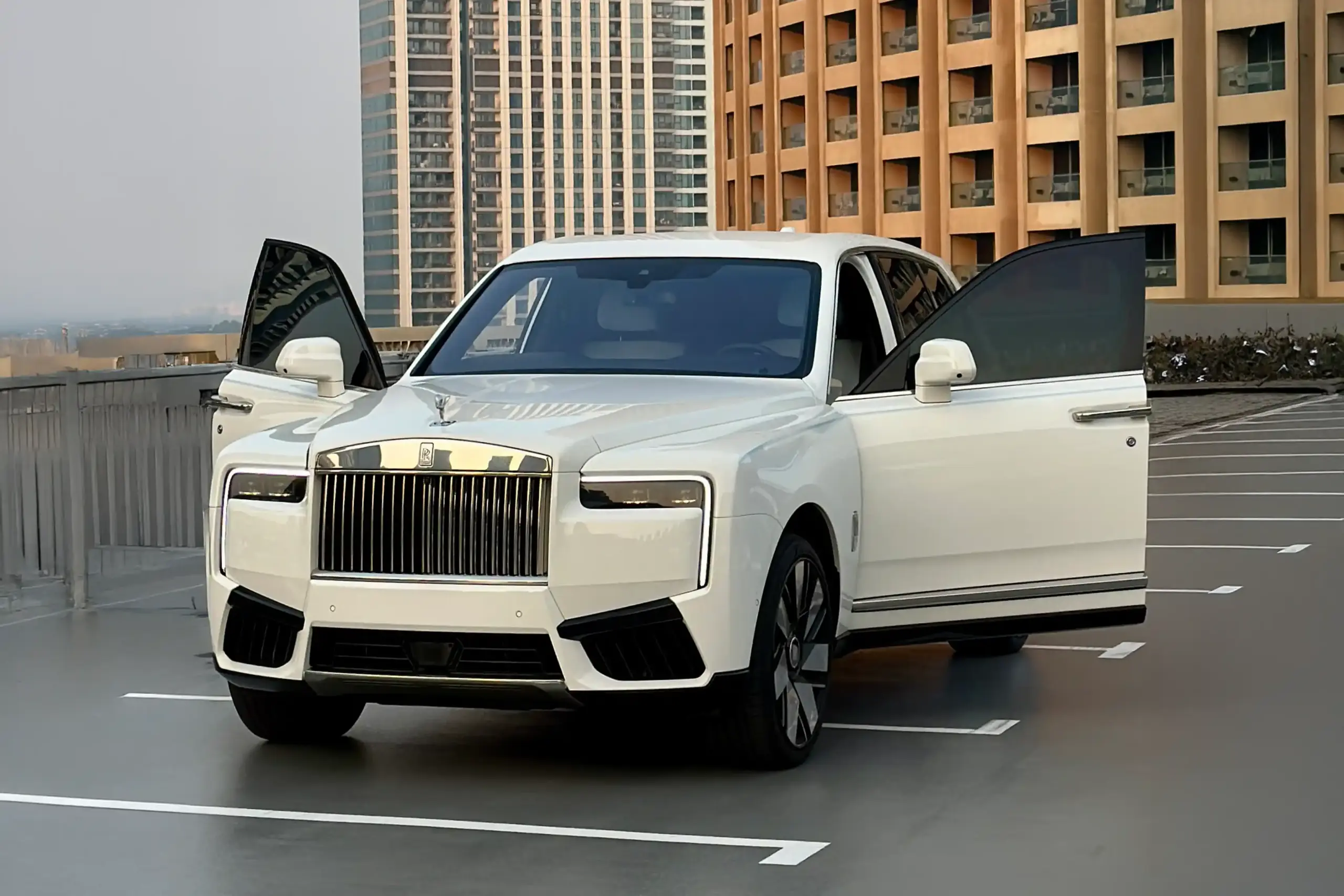 Rent a 2025 Rolls-Royce Cullinan White in Dubai