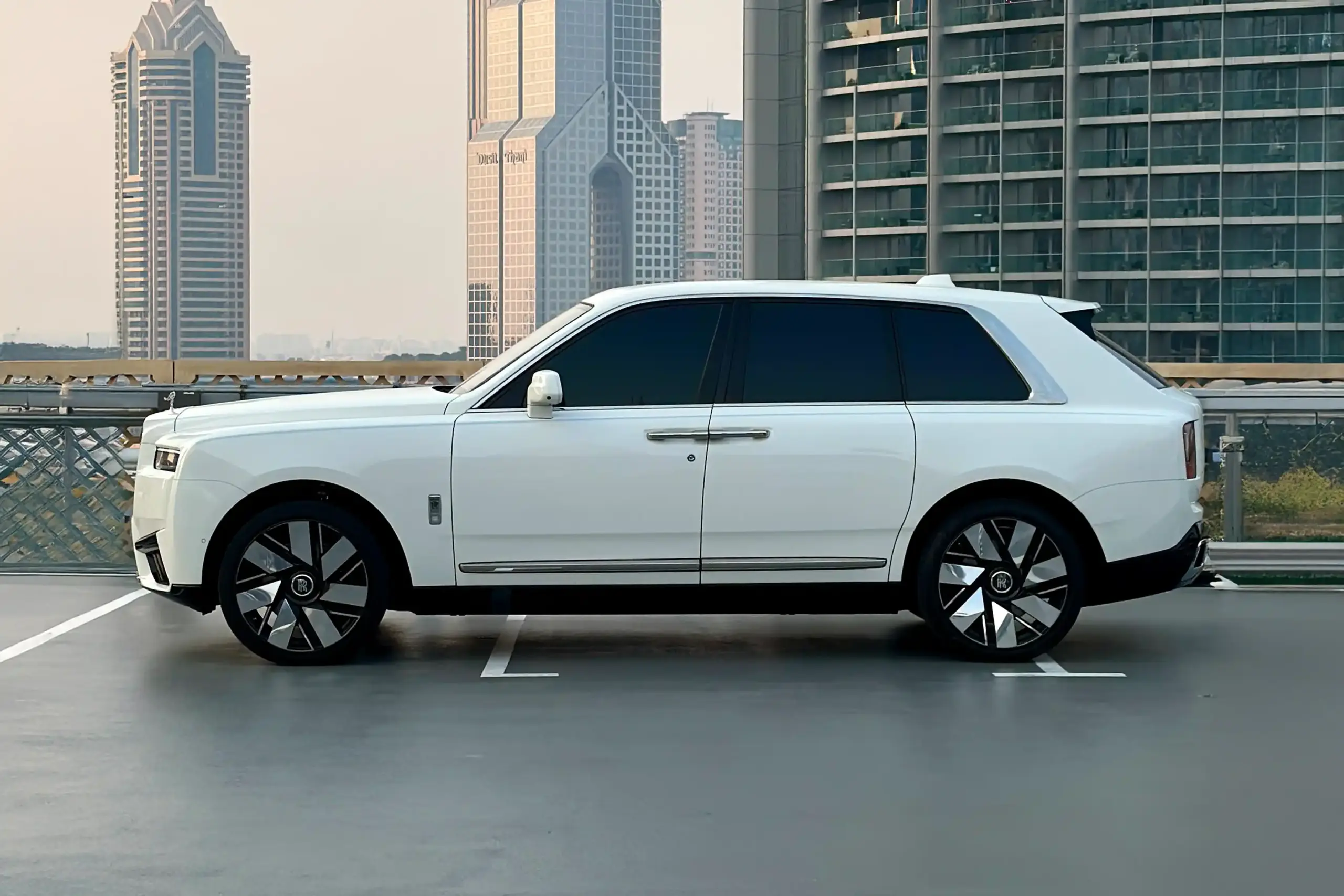 Rent a 2025 Rolls-Royce Cullinan White in Dubai photo 2