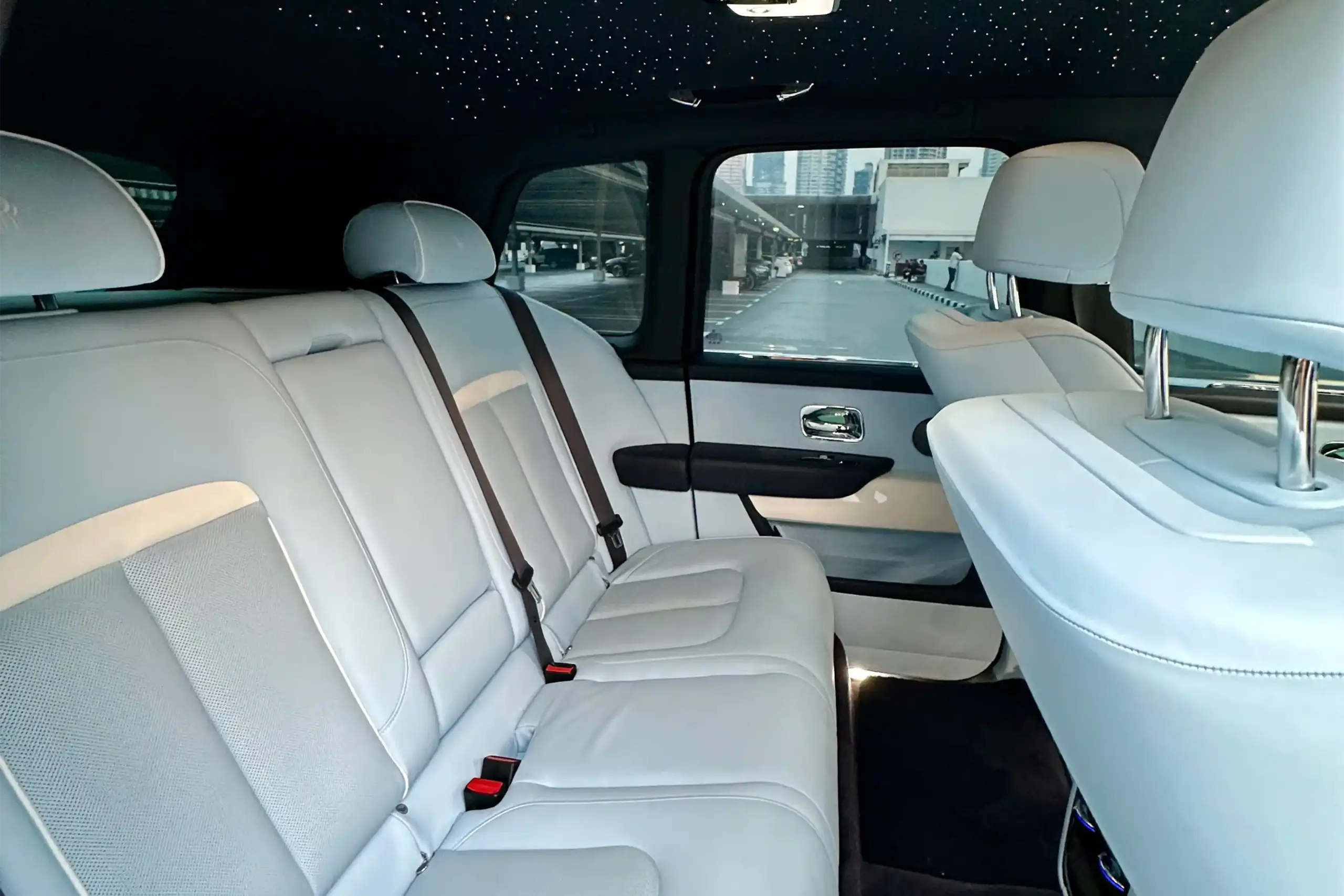 Rent a 2025 Rolls-Royce Cullinan White in Dubai photo 6