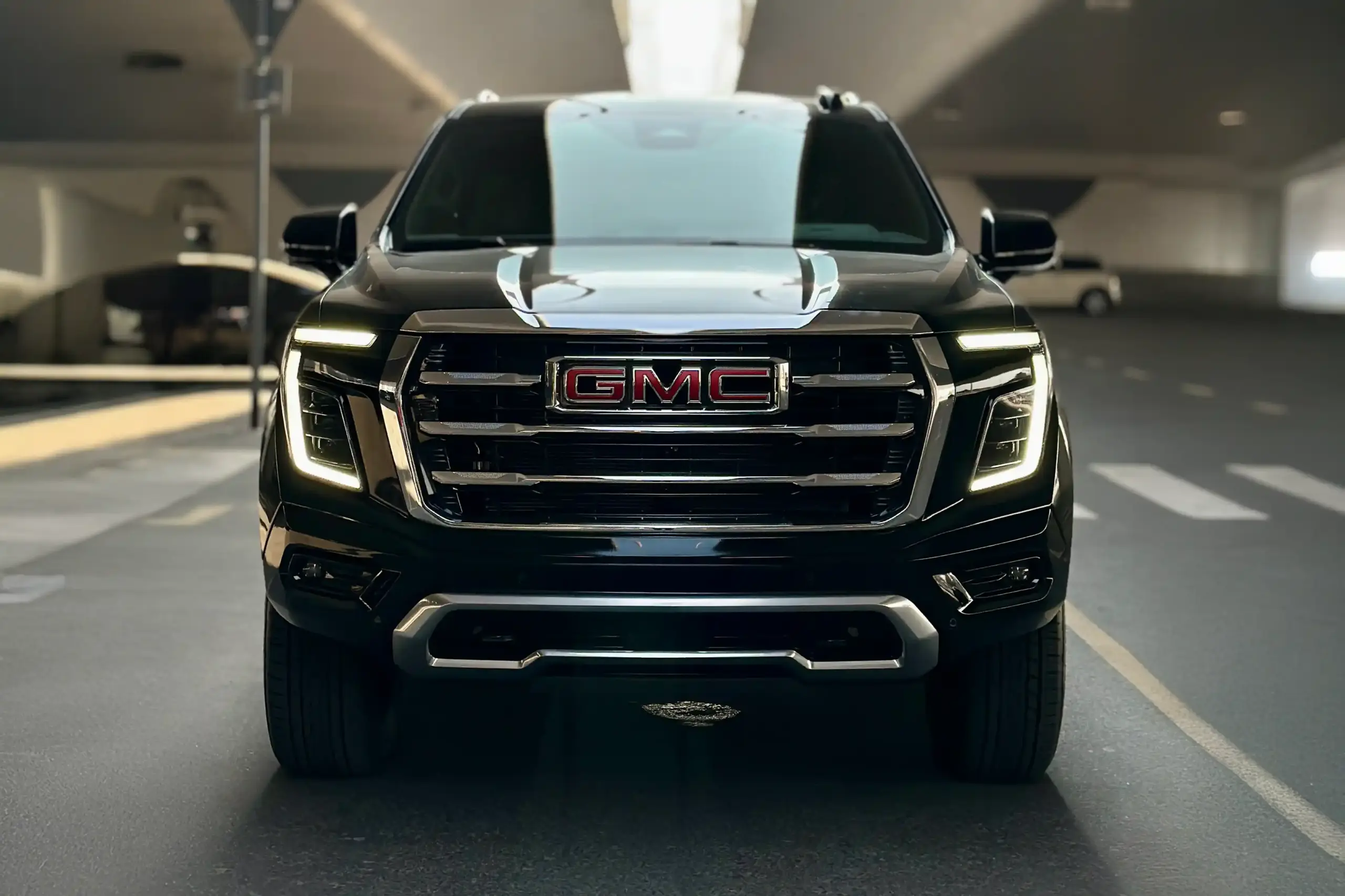 GMC Yukon Black for Rent in Dubai photo 3