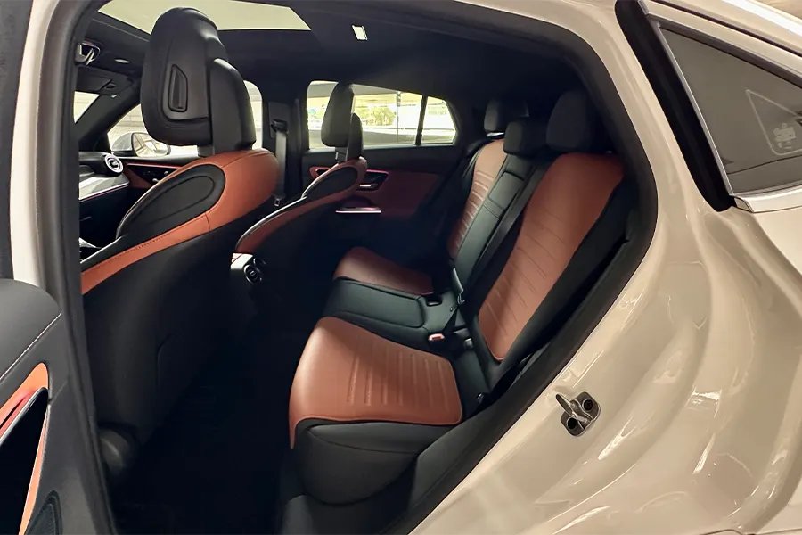 Mercedes-Benz GLC 200 White Rental in Dubai photo 6