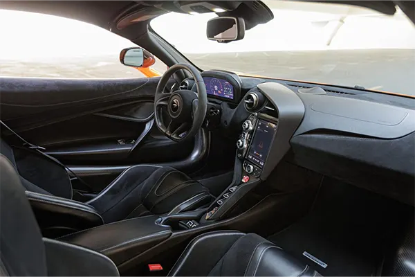Hire McLaren 720S Orange in Dubai photo 6