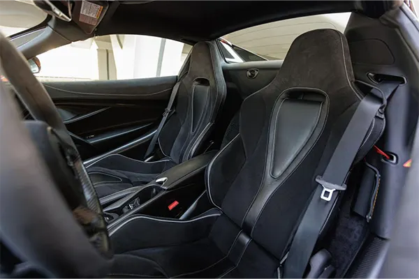 Hire McLaren 720S Orange in Dubai photo 7