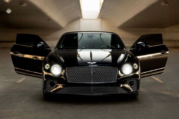 Rent Bentley Continental GTC Black in Dubai photo 2