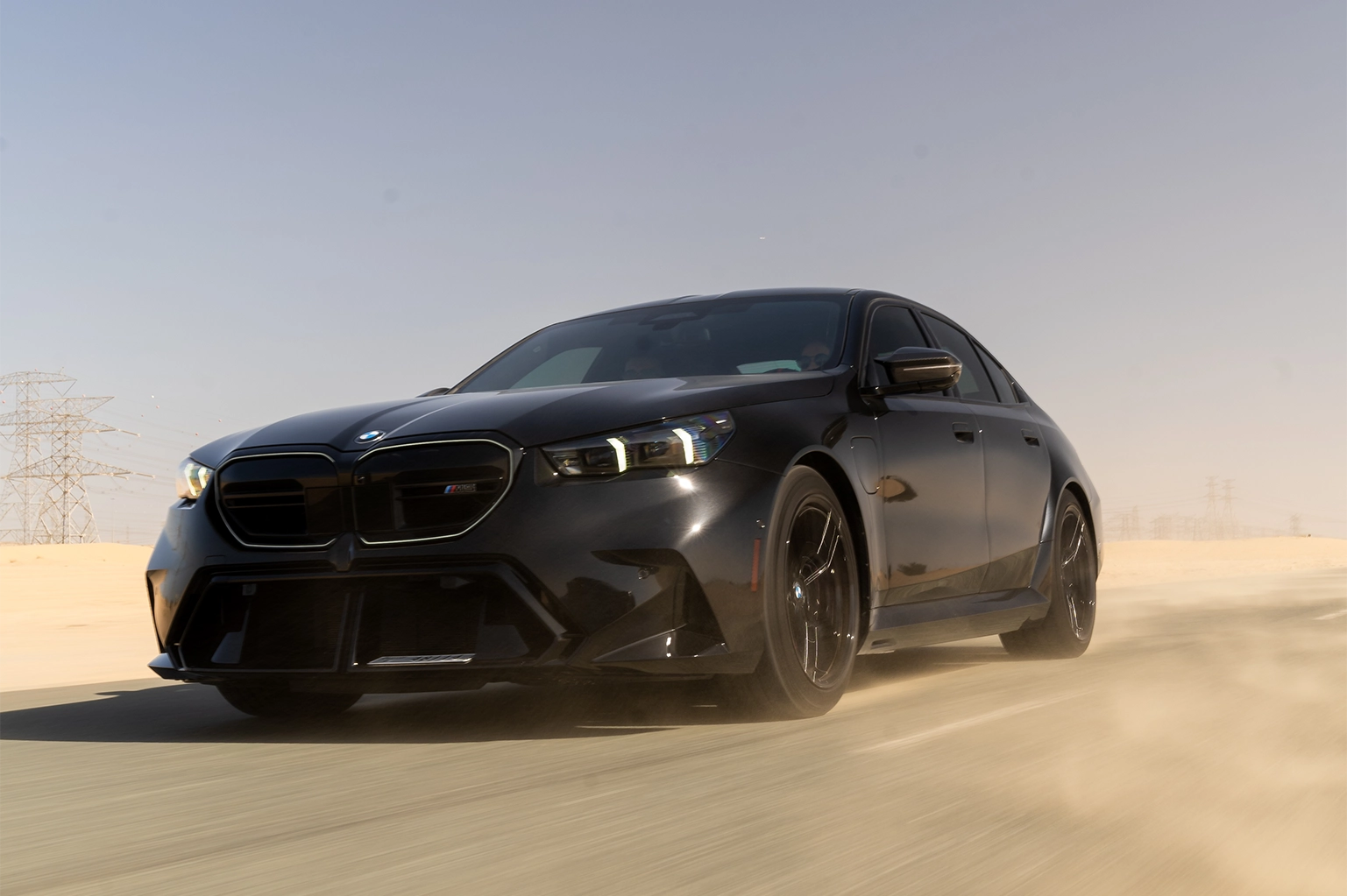 Hire BMW M5 Black in Dubai photo 2