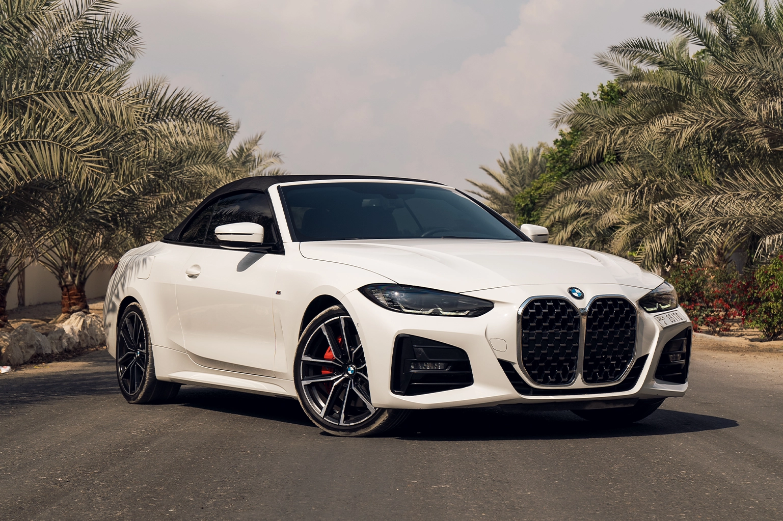 Hire BMW 420i Convertible White in Dubai photo 3