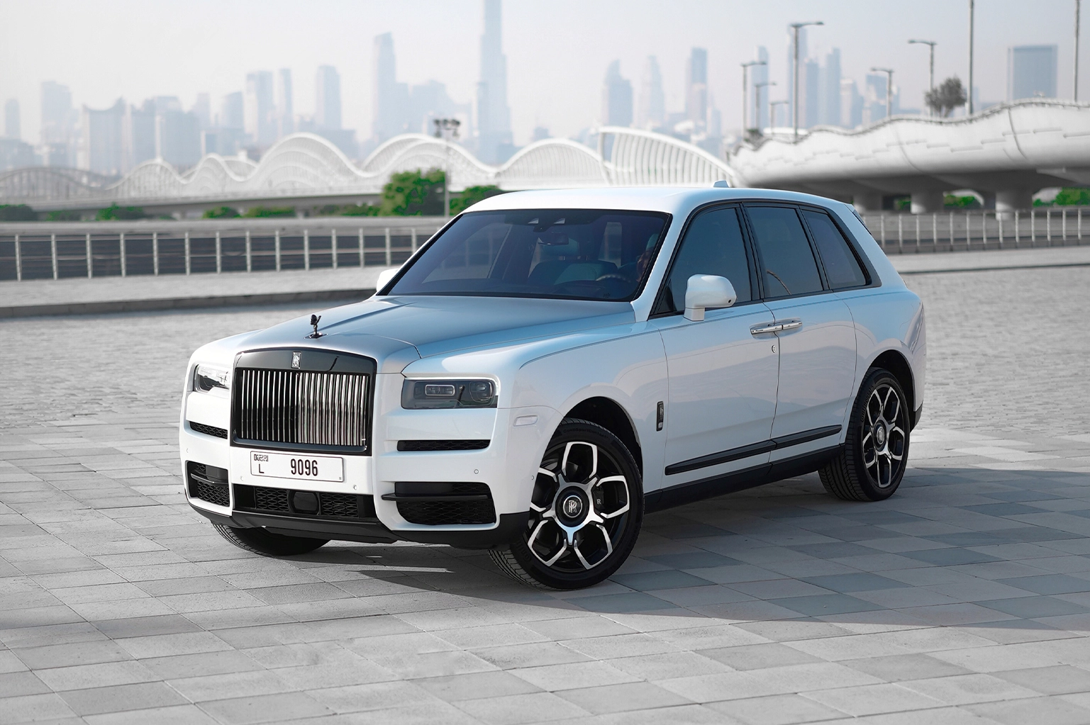 Hire Rolls-Royce Cullinan White in Dubai