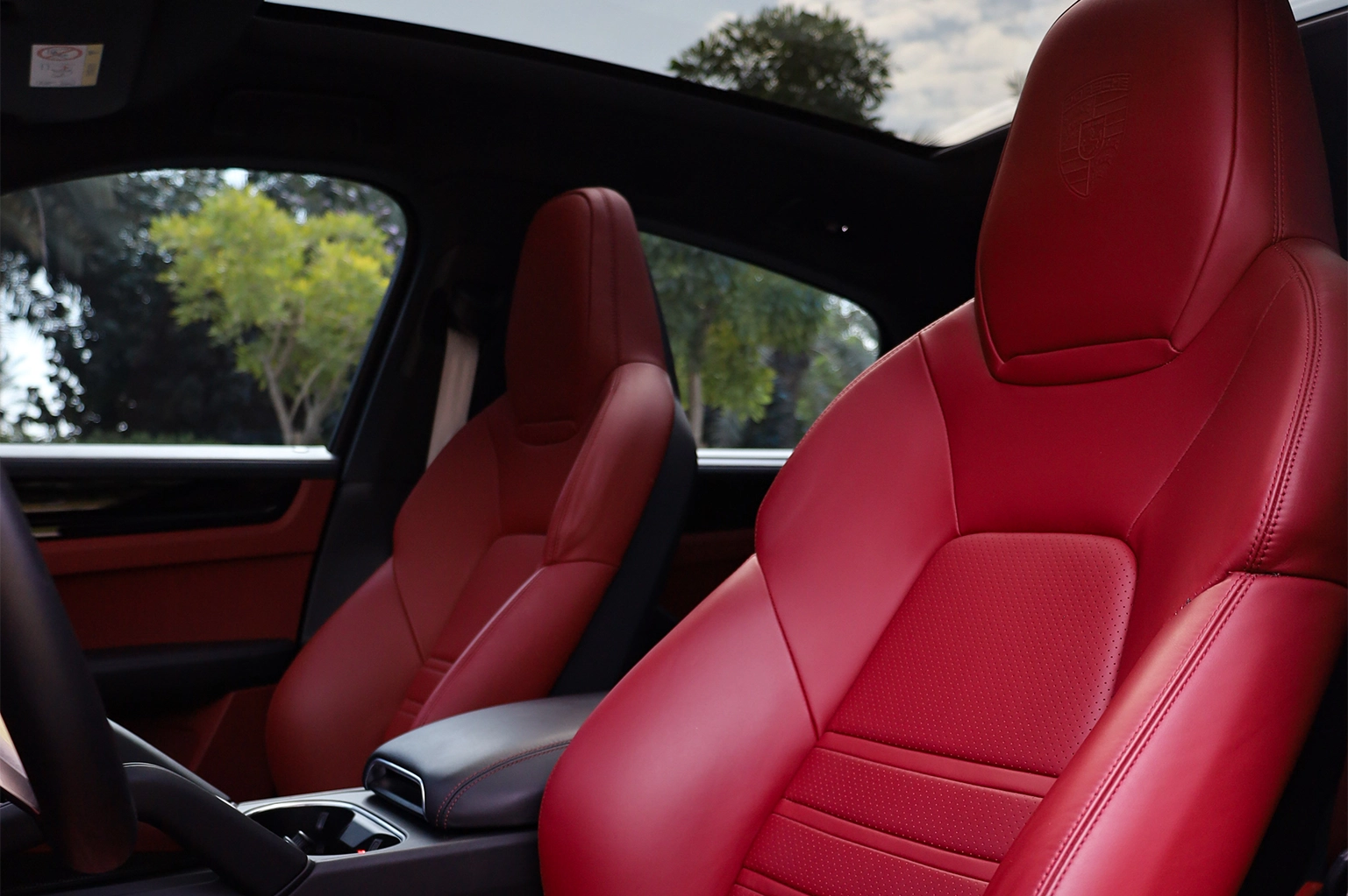 Porsche Cayenne S for Rent in Dubai photo 4