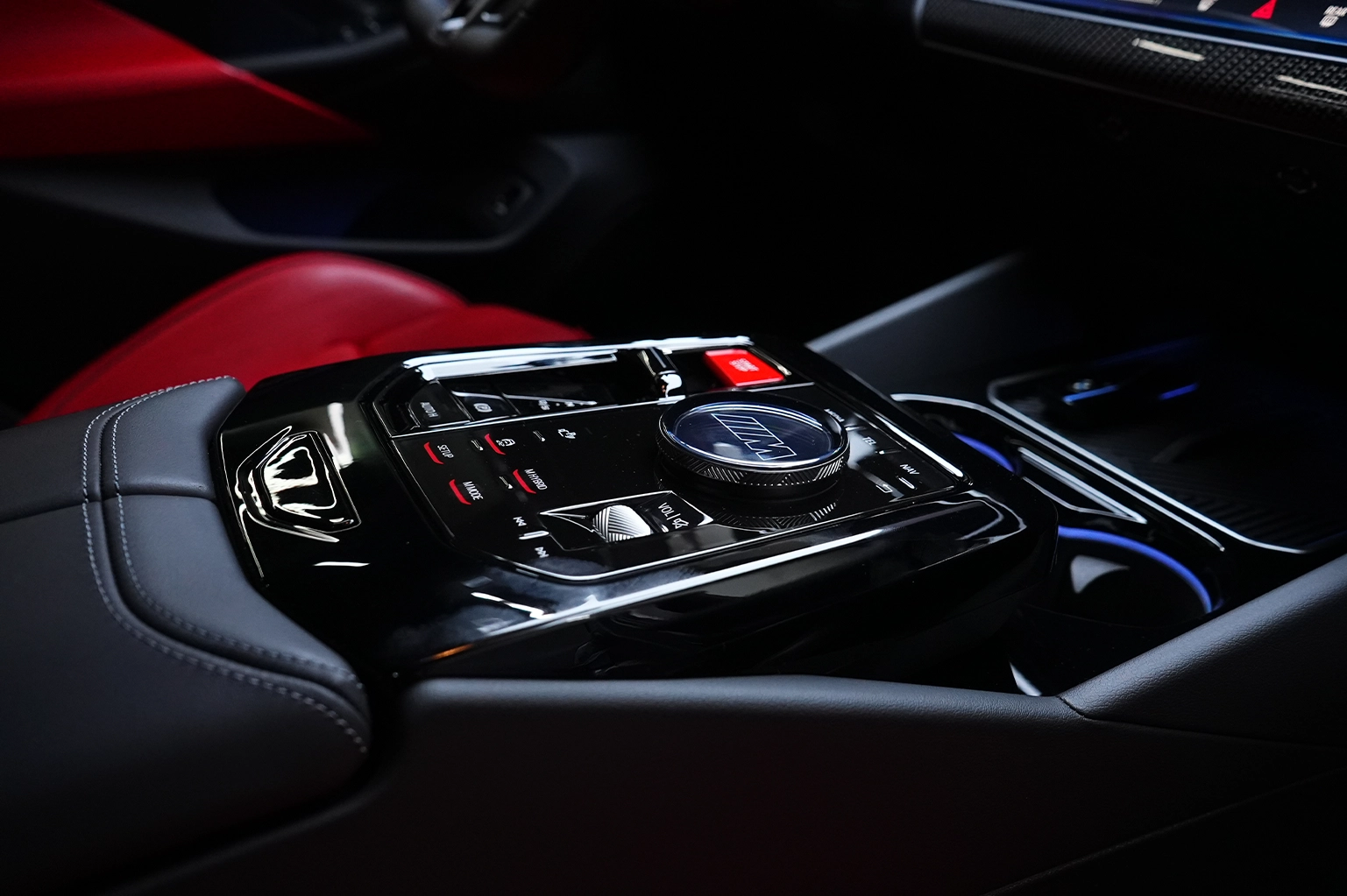 Hire BMW M5 Grey in Dubai photo 4