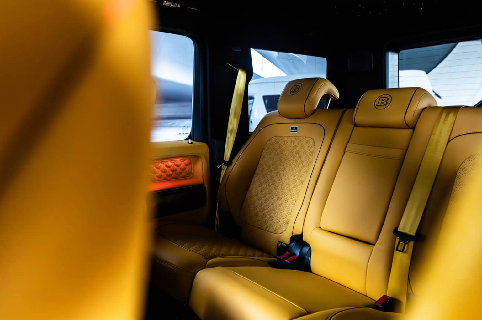 Rent Mercedes-Benz G800 Brabus in Dubai (Automatic) photo 4