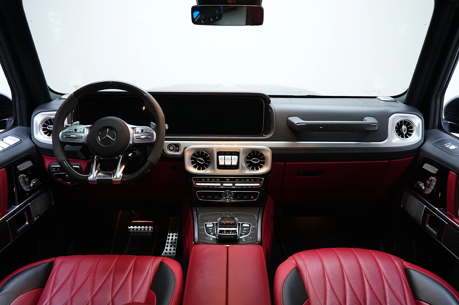 Rent a Mercedes-Benz G800 Brabus Black in Dubai photo 5