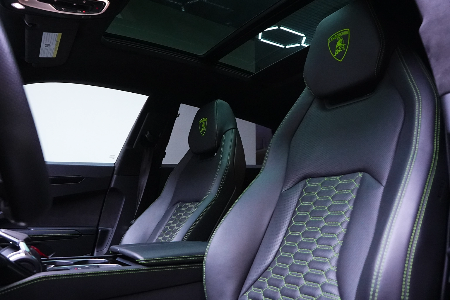 Lamborghini Urus Mansory Green for Rent in Dubai photo 4