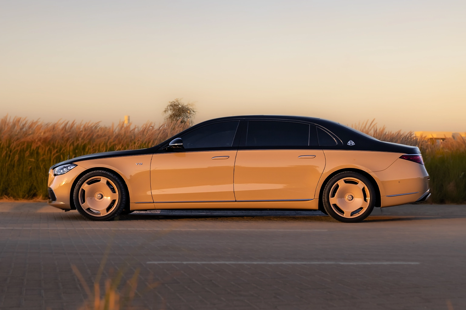 Rent a Mercedes-Benz Maybach S680 Edition in Dubai photo 3