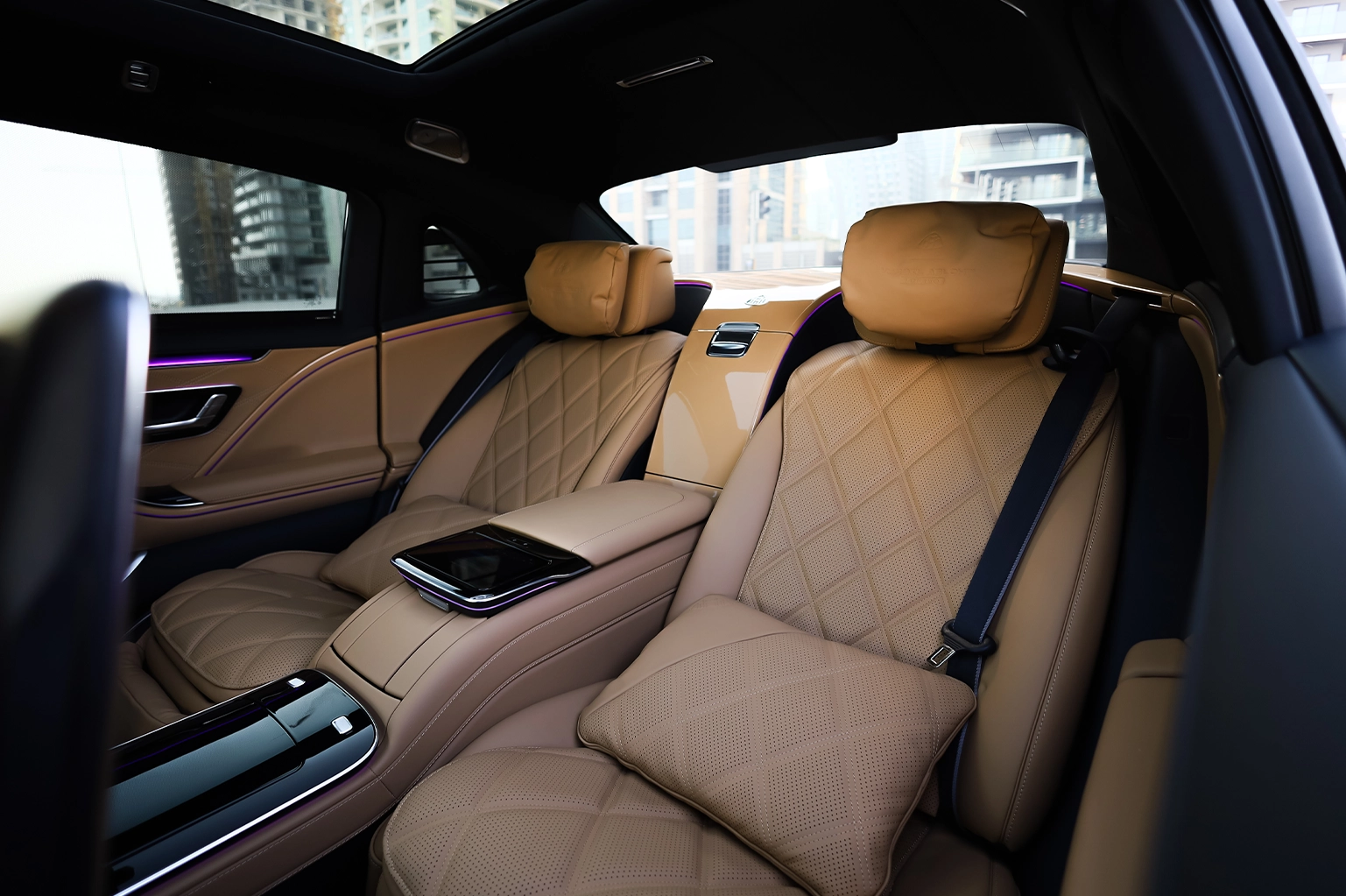 Rent a Mercedes-Benz Maybach S680 Edition in Dubai photo 7