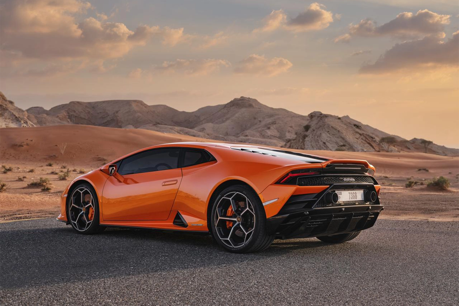 Rent Lamborghini Huracan Orange in Dubai photo 2