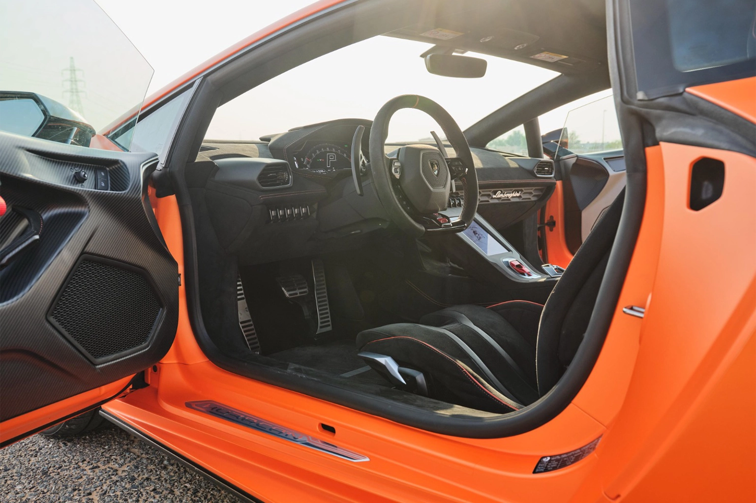 Lamborghini Huracan STO Orange for Rent in Dubai photo 4
