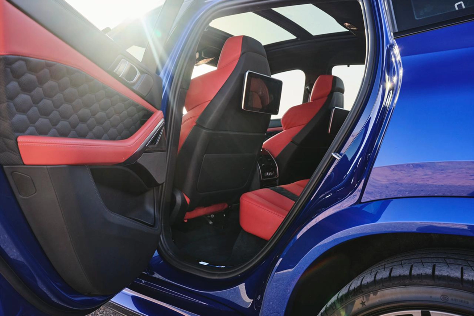 Rent BMW X6 M Competition in Dubai photo 4