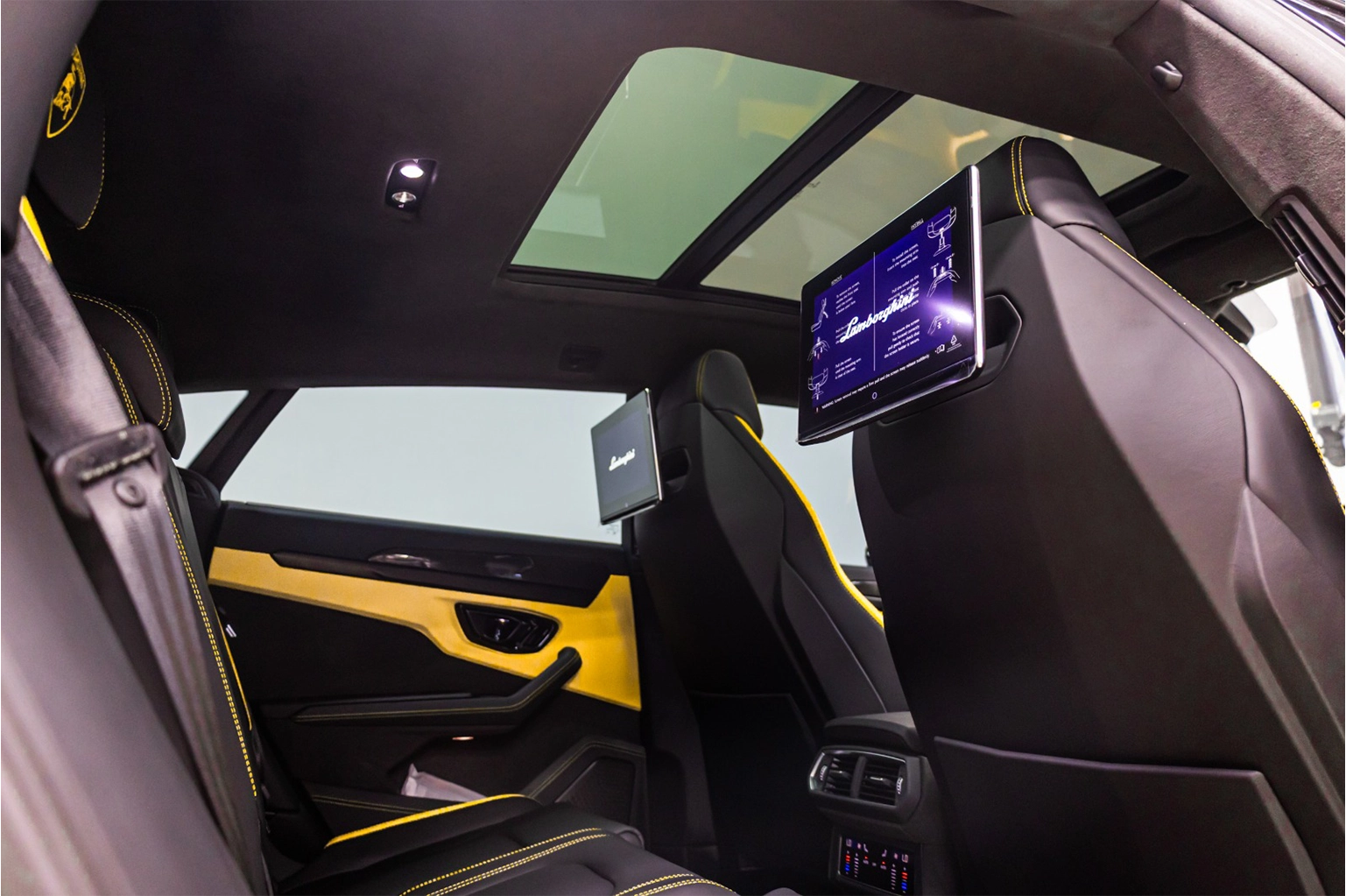 Rent a 2025 Lamborghini Urus Yellow in Dubai photo 5