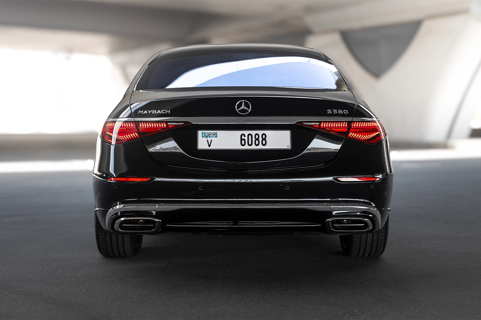 Rent Mercedes-Benz Maybach S580 in Dubai