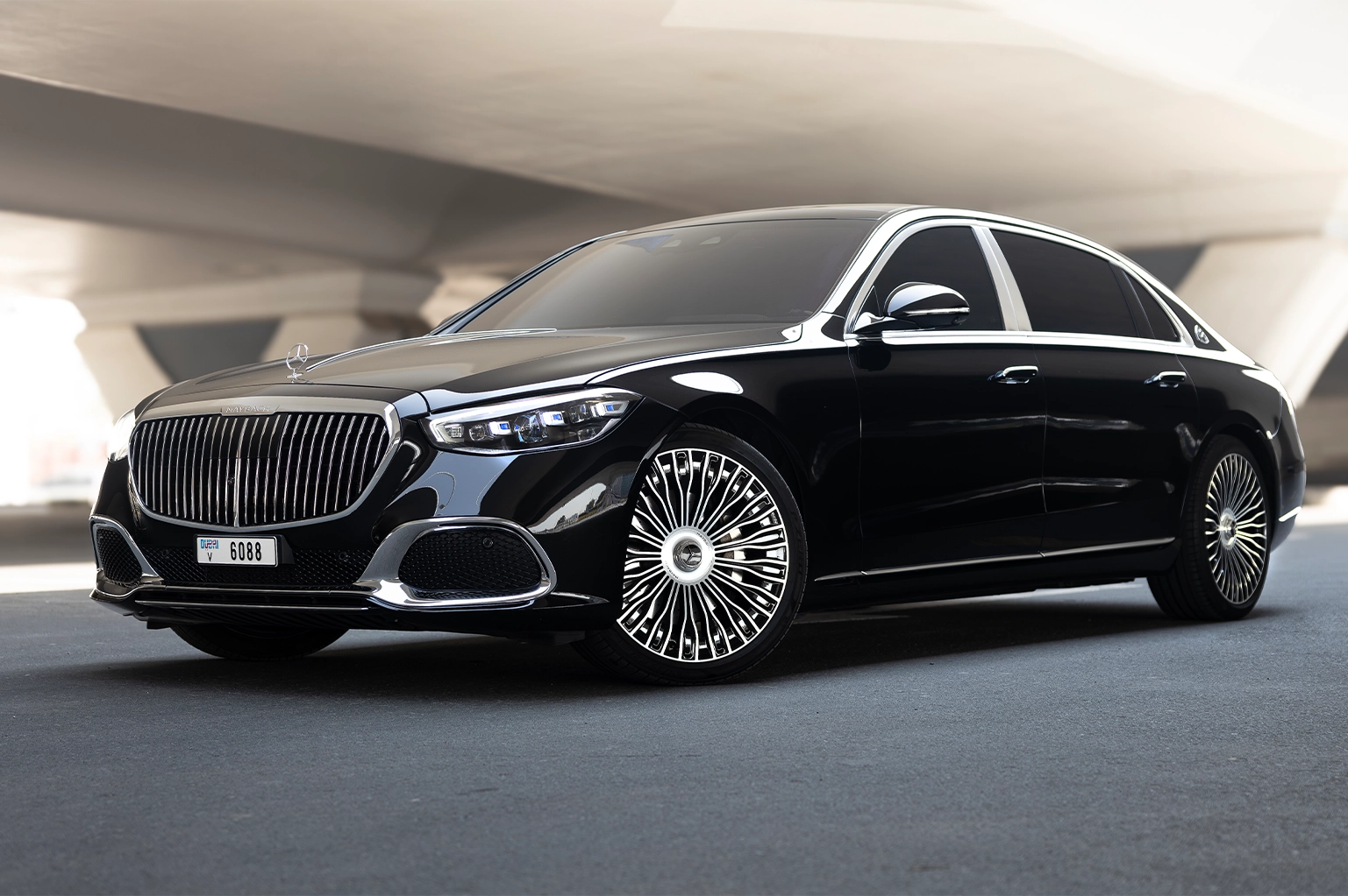 Rent Mercedes-Benz Maybach S580 in Dubai photo 2